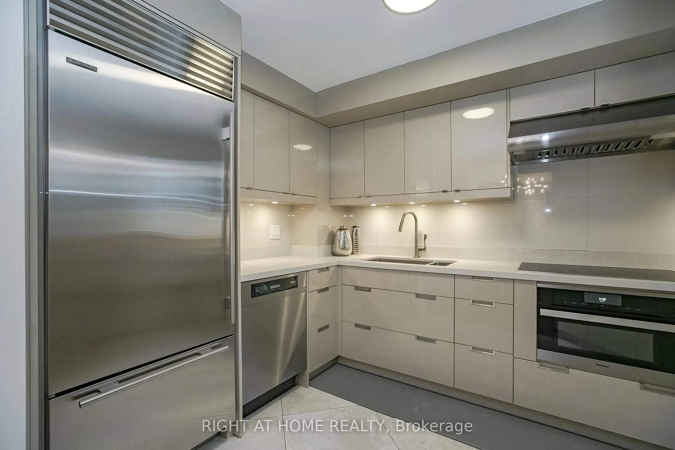 2119 Lake Shore Boulevard W #217