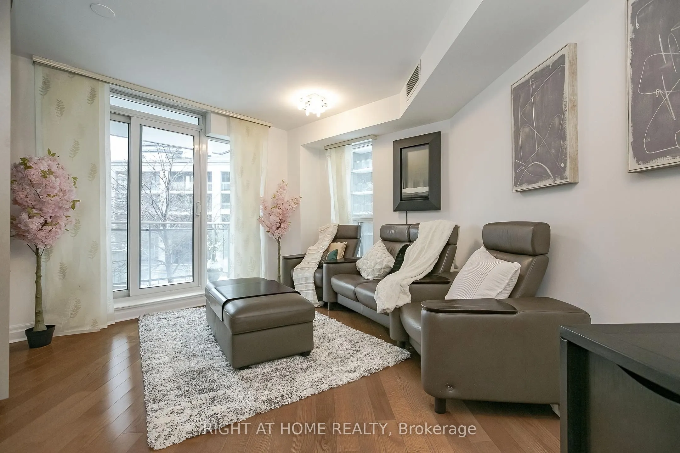 2119 Lake Shore Boulevard W #217