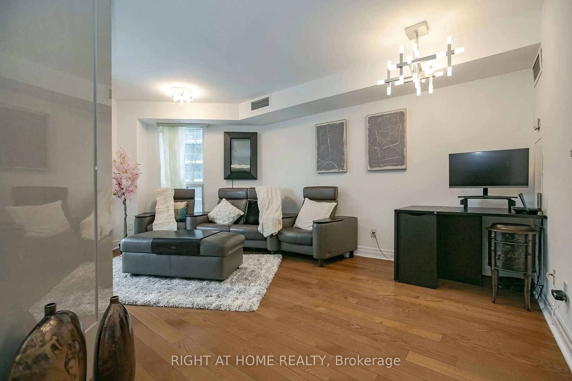 2119 Lake Shore Boulevard W #217