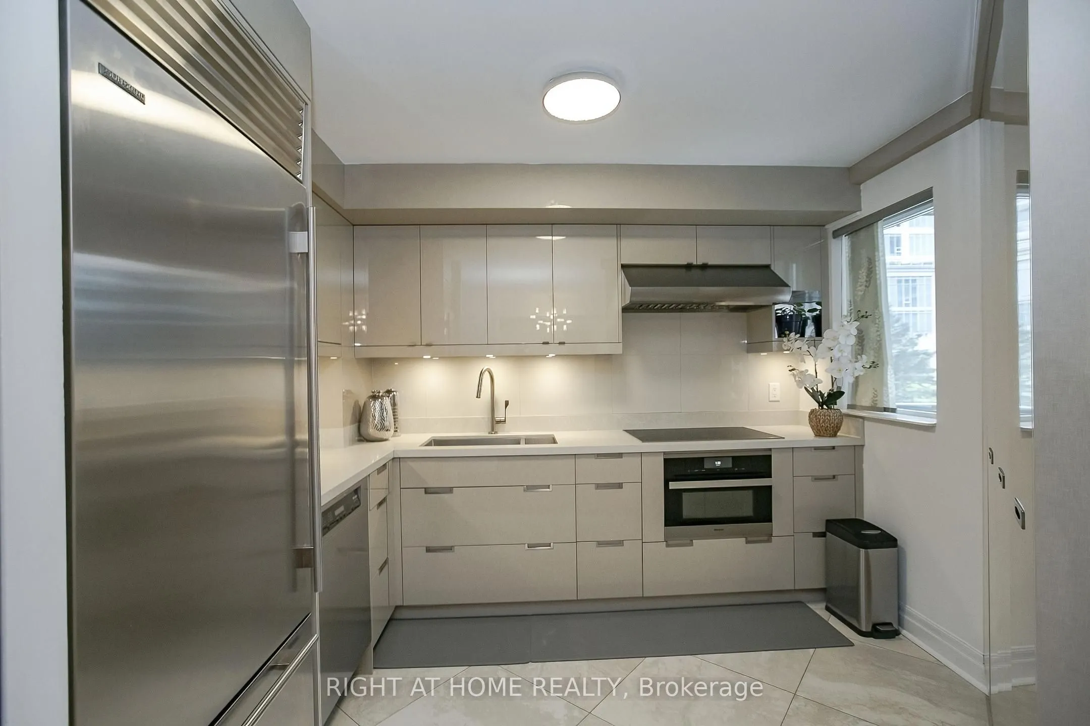 2119 Lake Shore Boulevard W #217