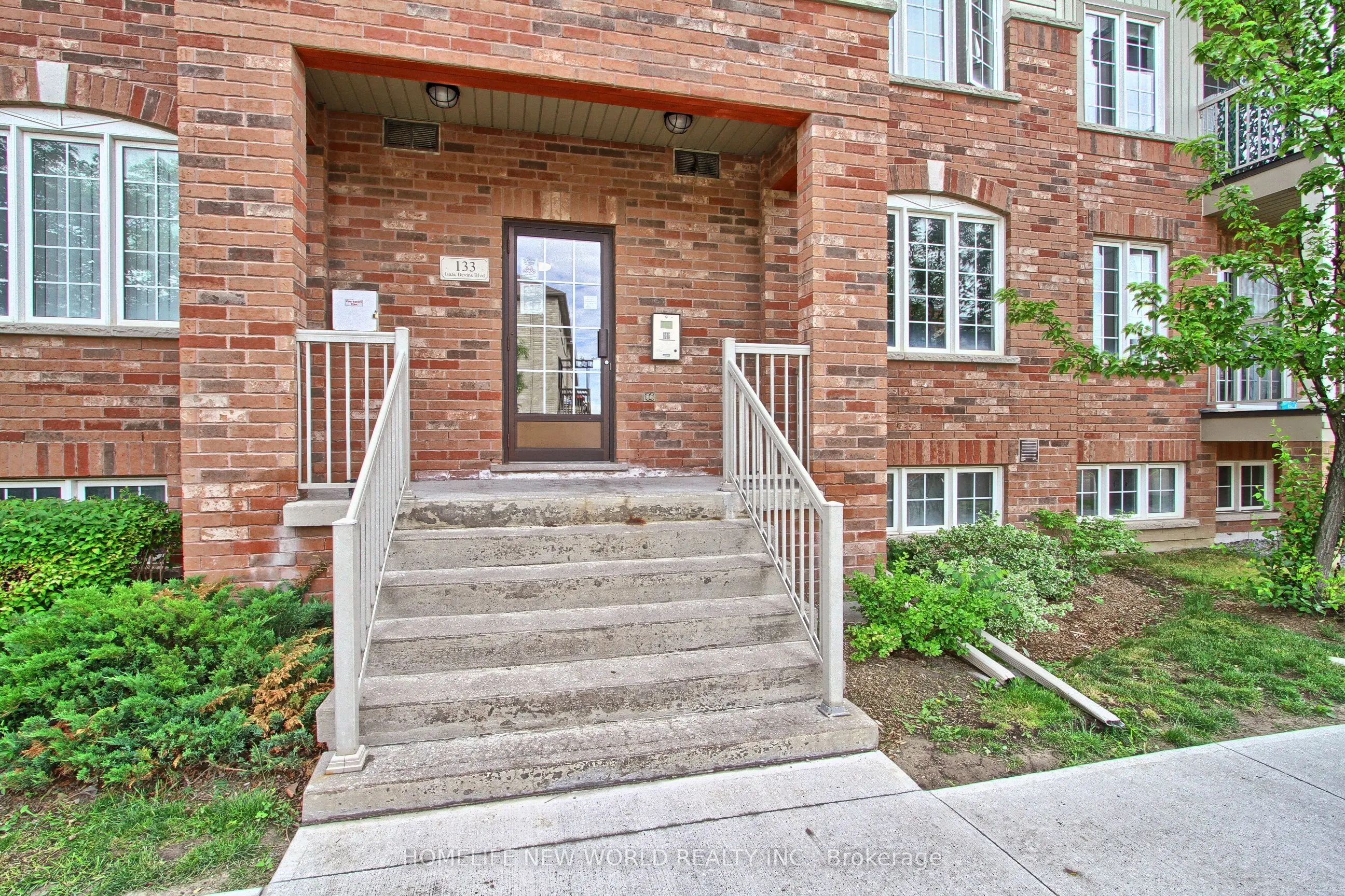 133 Isaac Devins Boulevard #3