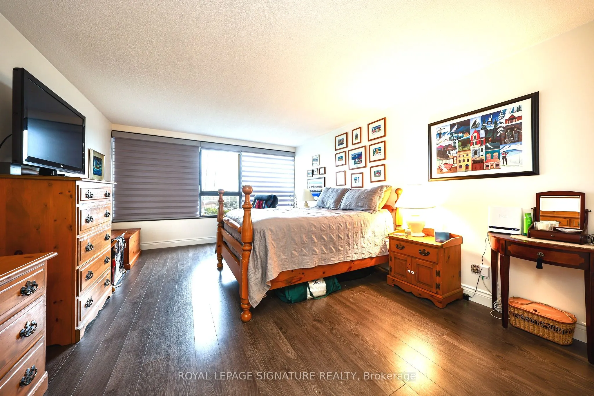 1300 Bloor Street #907