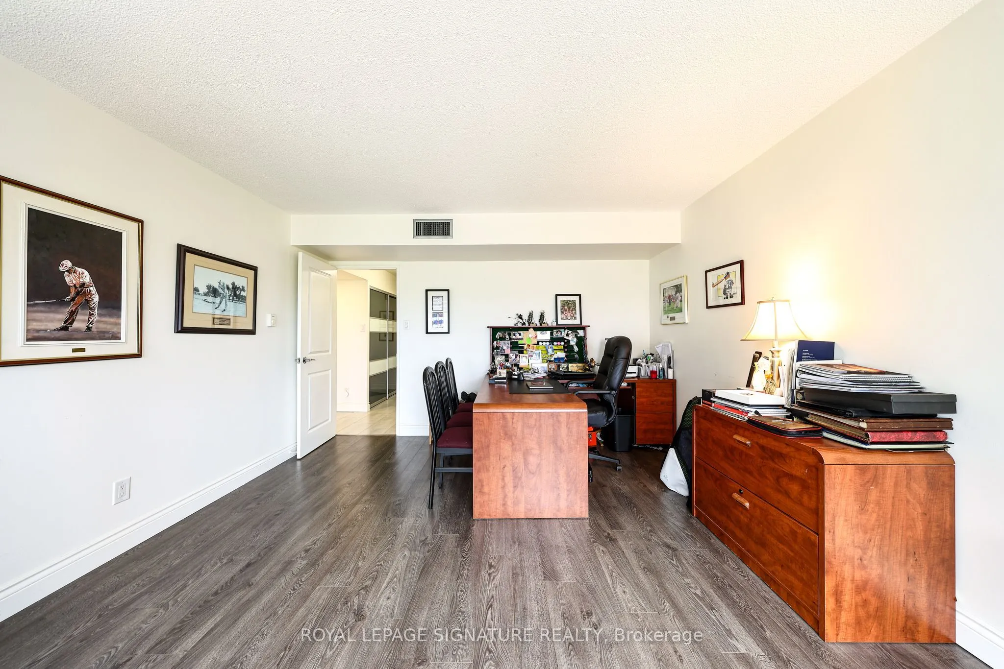 1300 Bloor Street #907