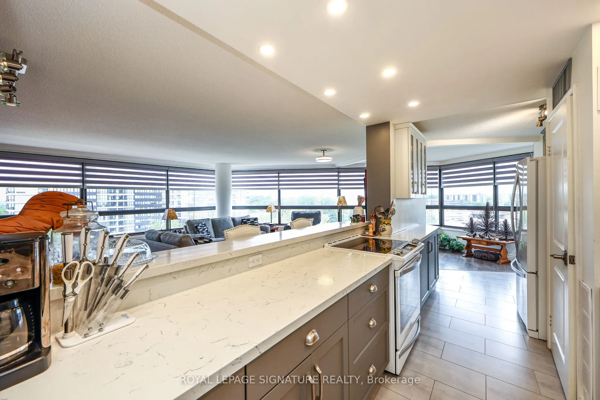 1300 Bloor Street #907