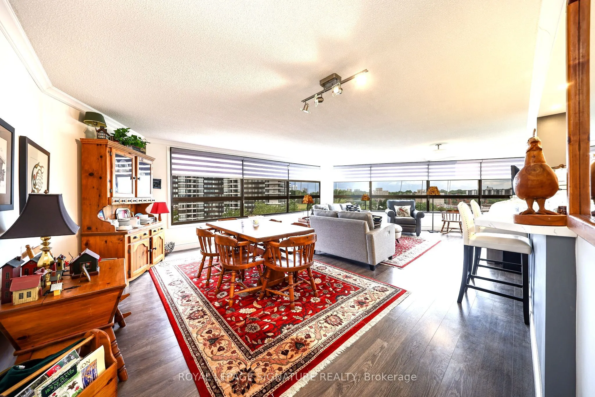 1300 Bloor Street #907