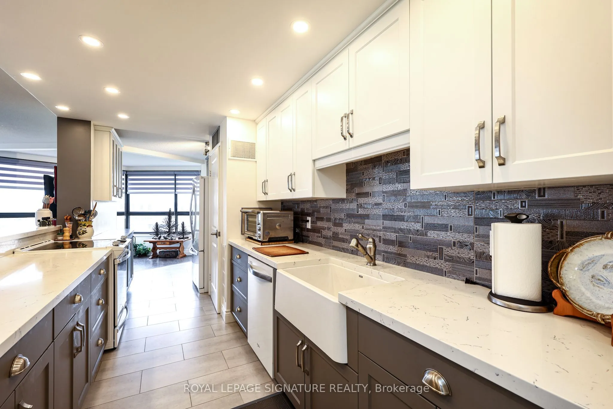 1300 Bloor Street #907