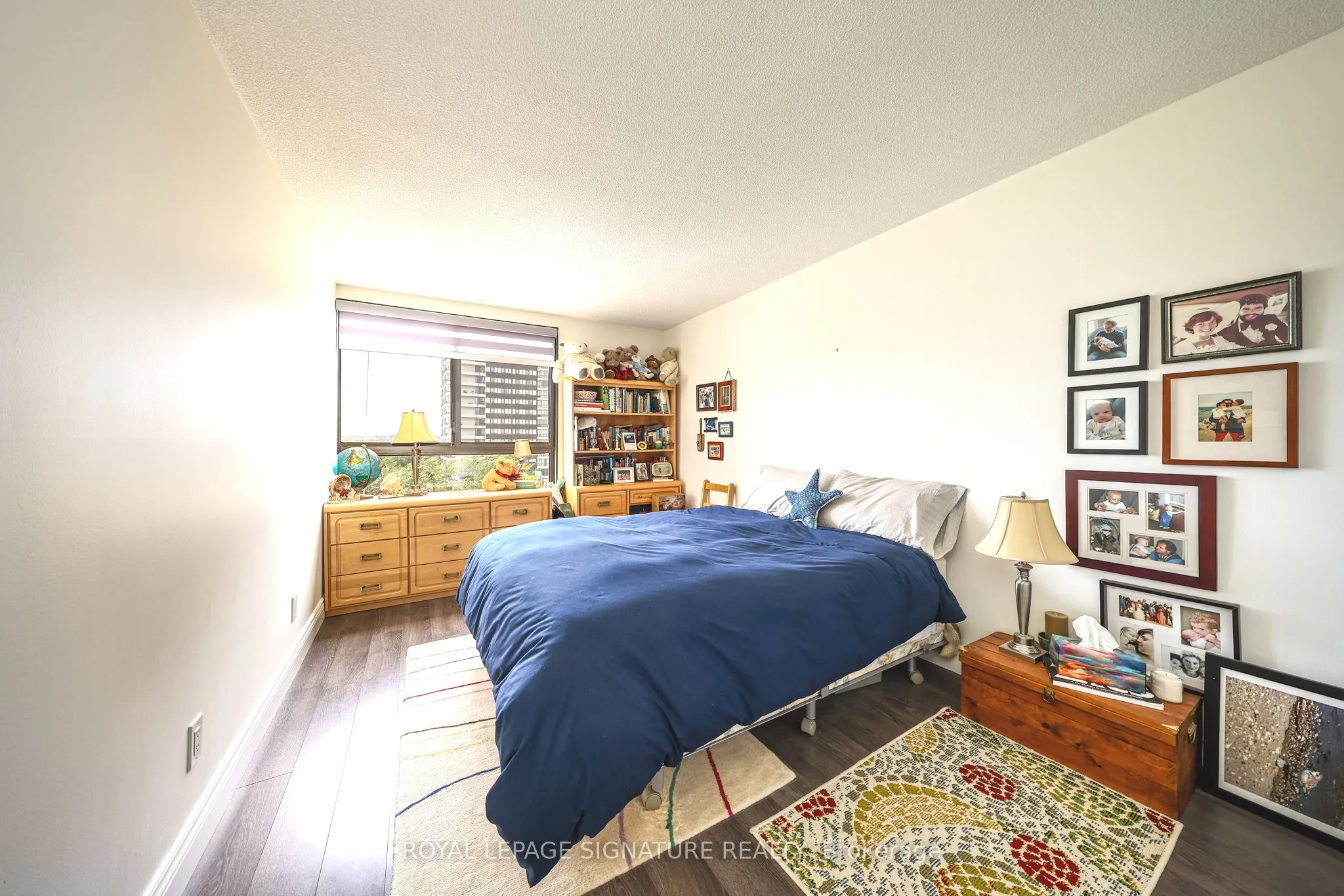 1300 Bloor Street #907