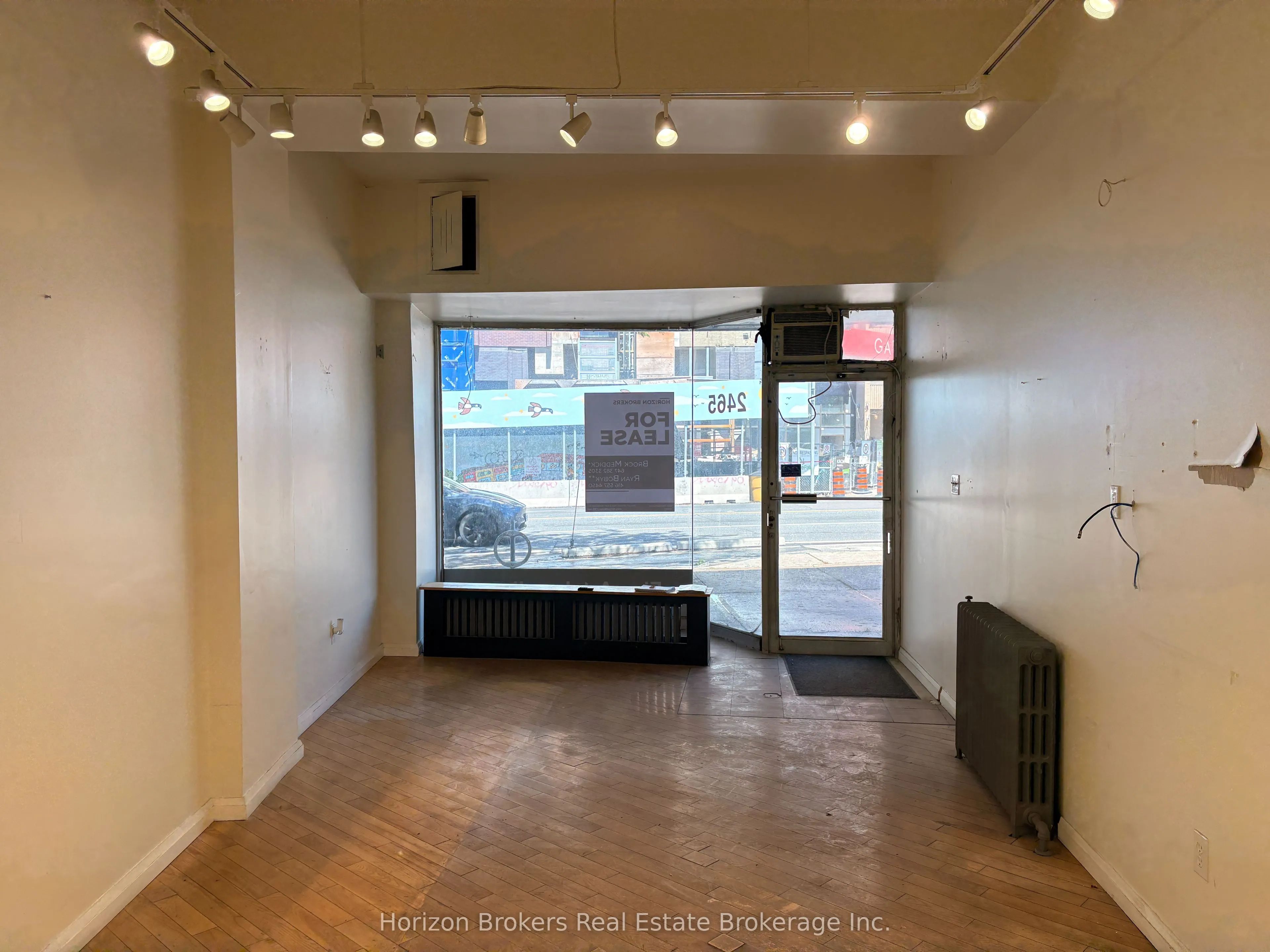 2465 Bloor Street W