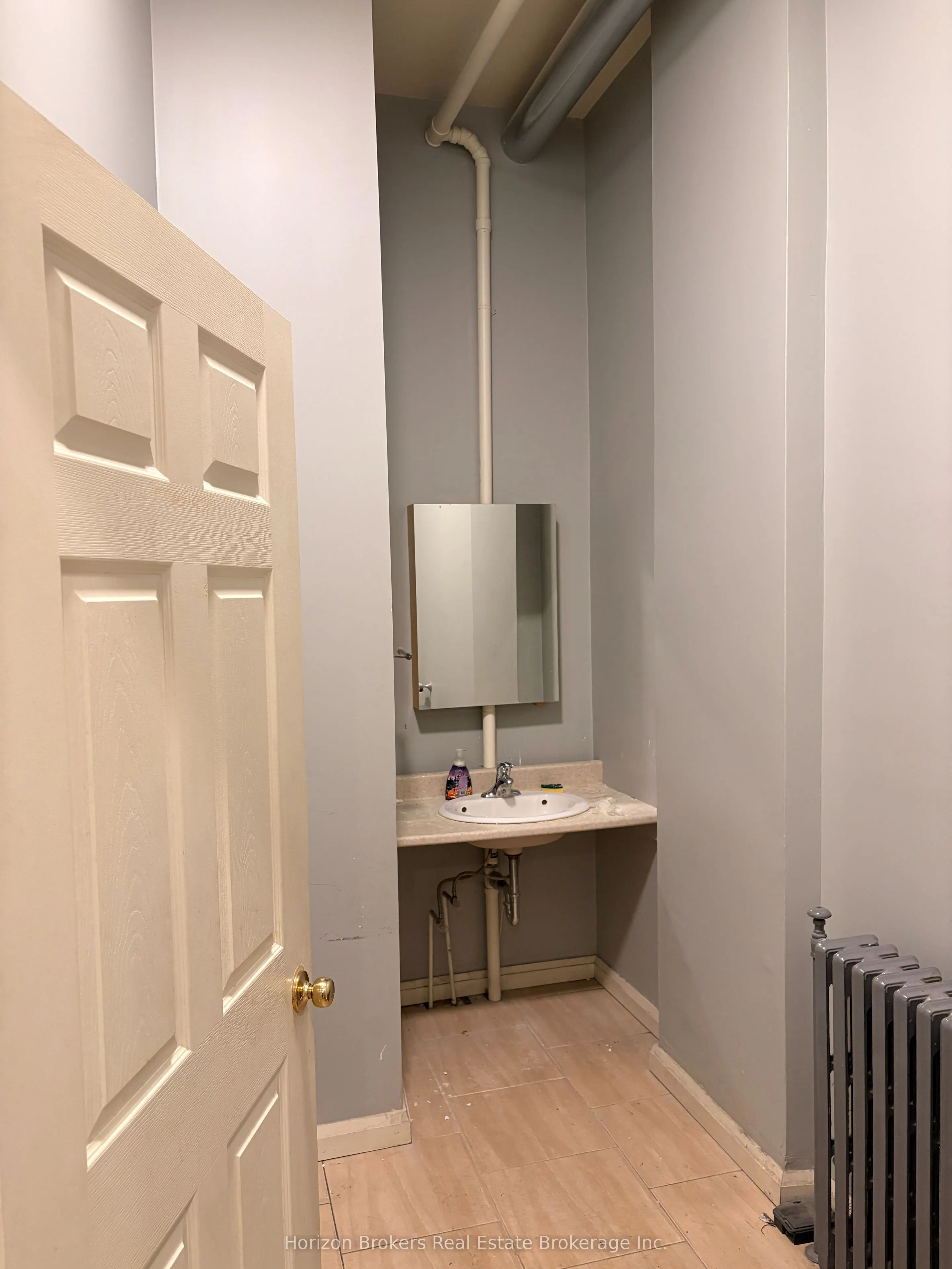 2465 Bloor Street W