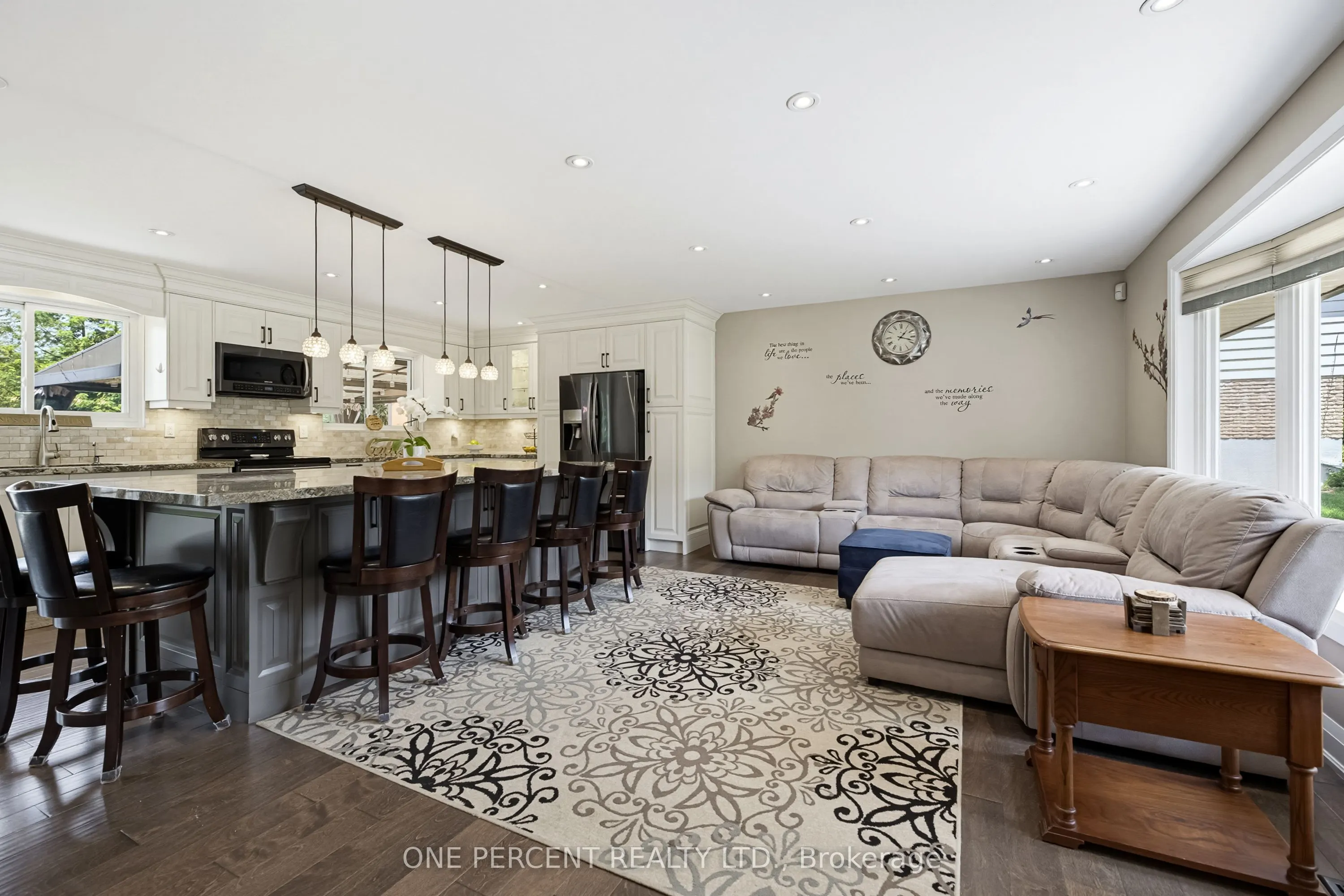 25 Hilltop Drive