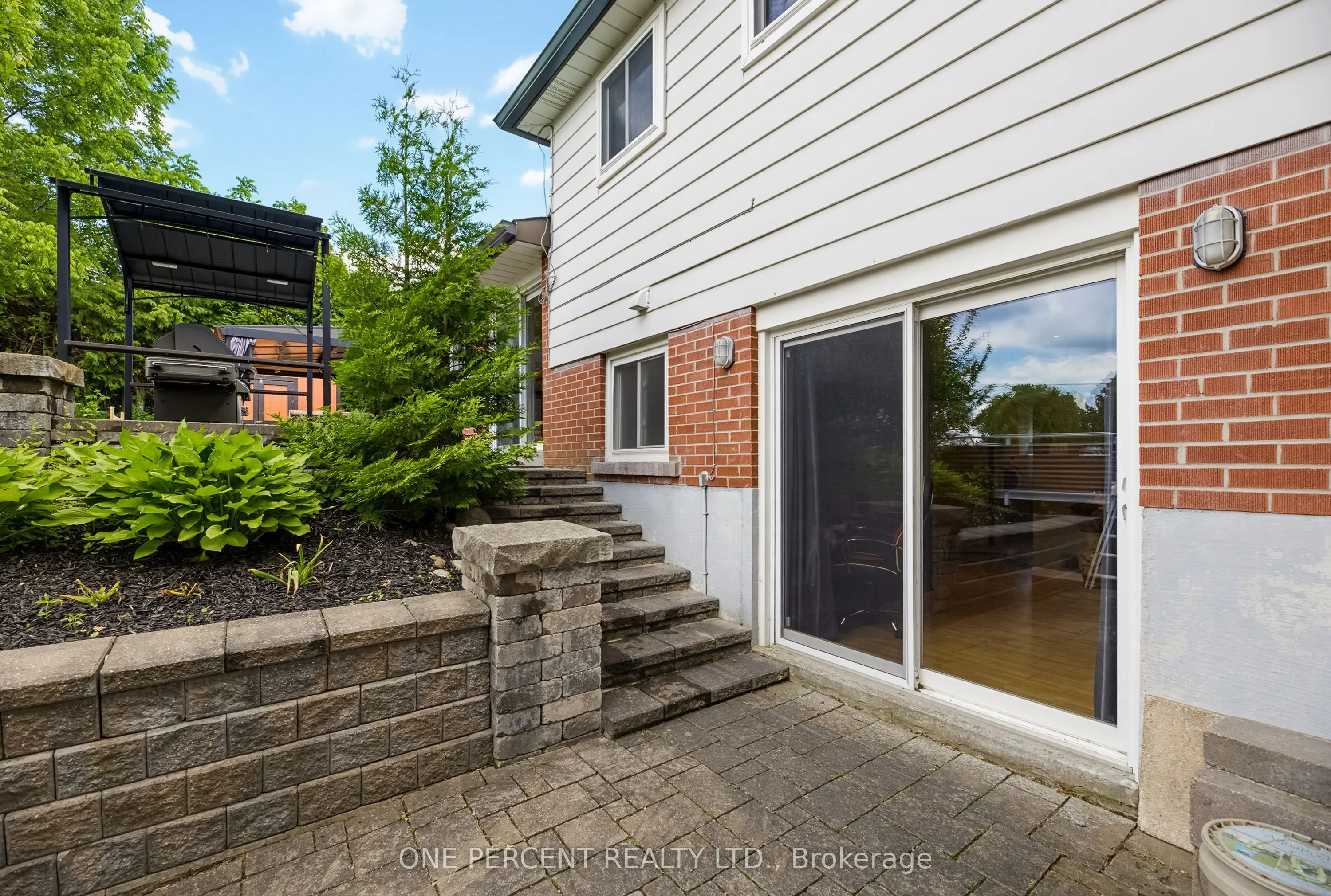 25 Hilltop Drive