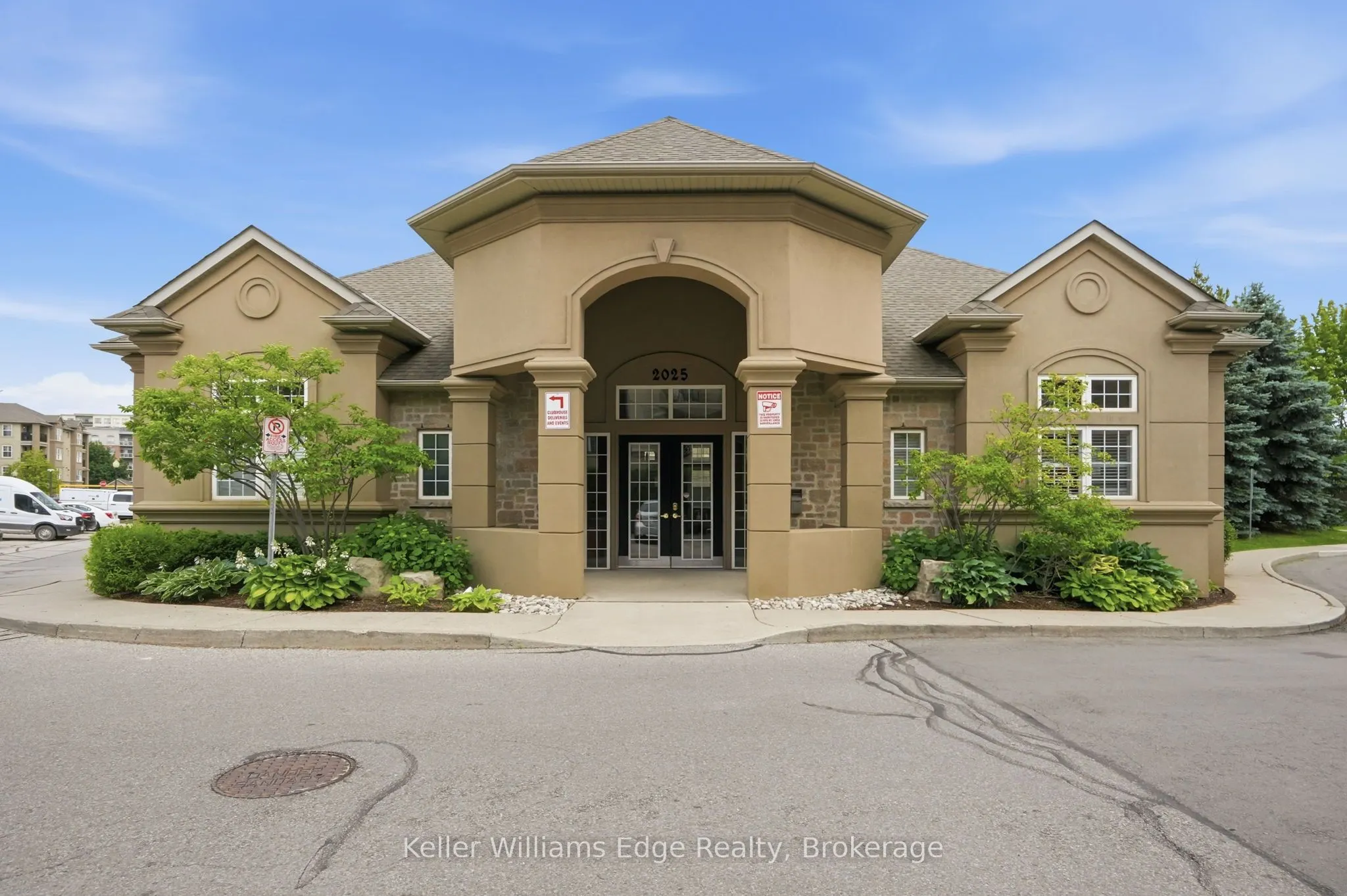 2075 Appleby Line #406