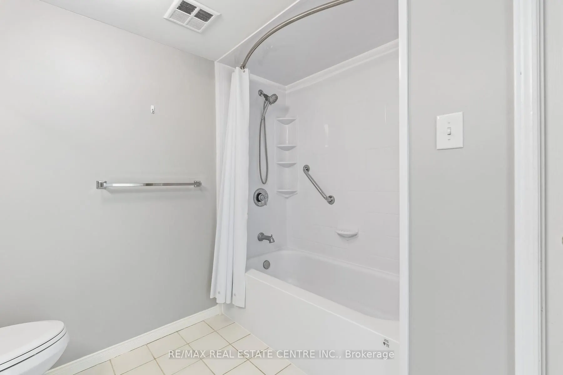 26 Hall Road #406