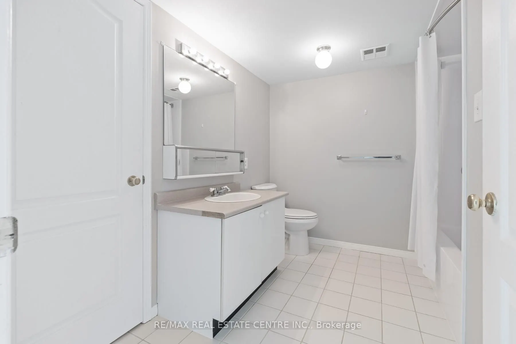 26 Hall Road #406