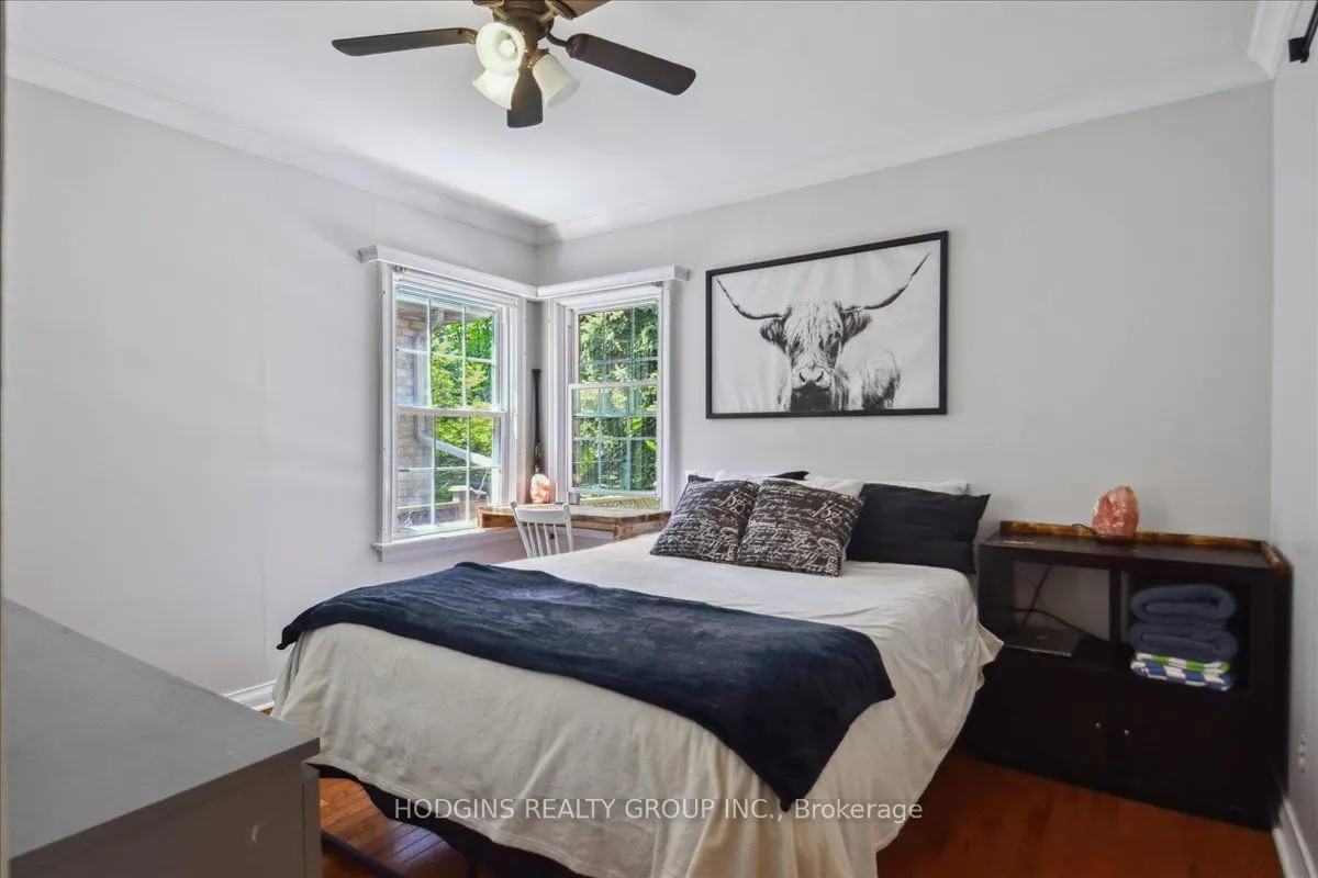 65 Mineola Road E