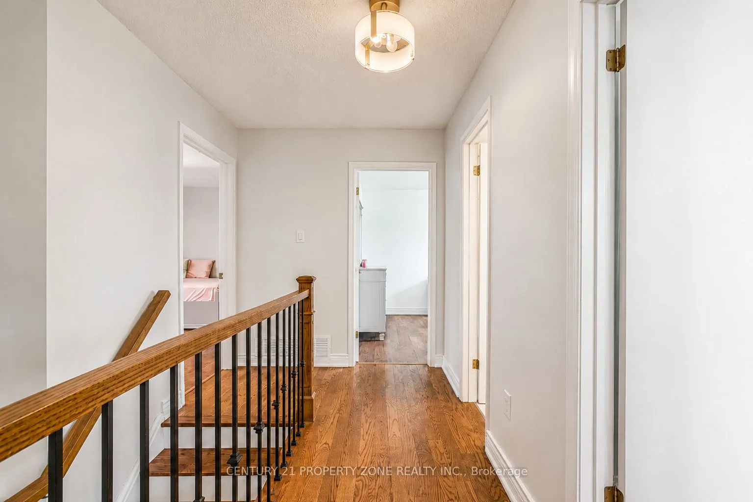27 Madrid Crescent N