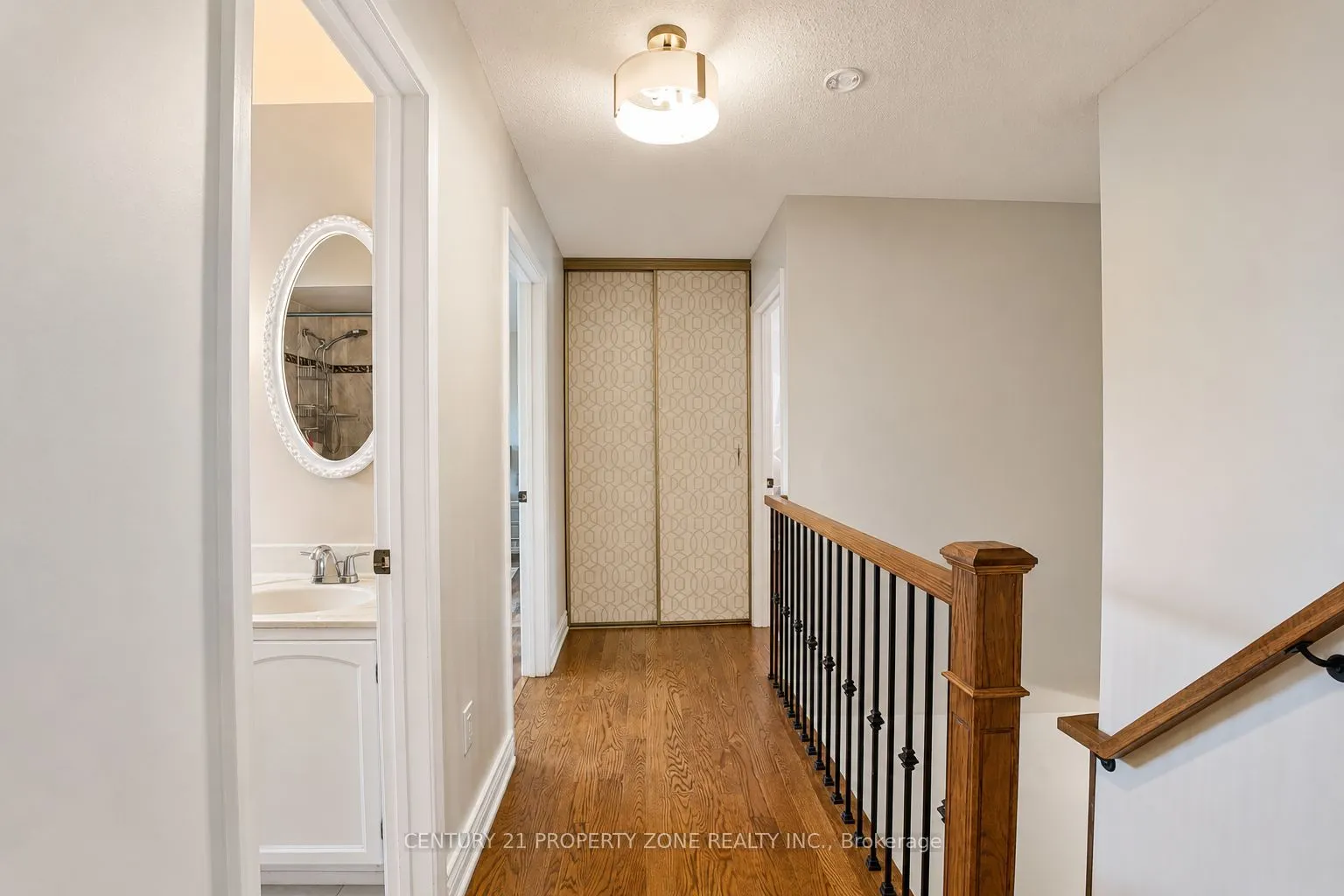 27 Madrid Crescent N