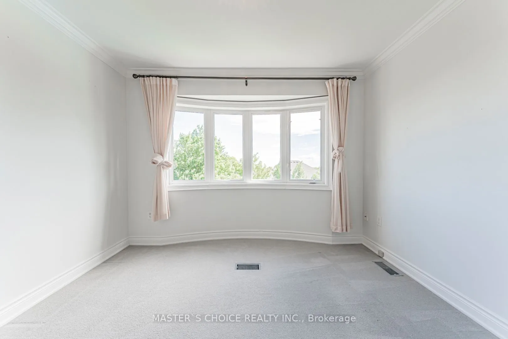 2357 Rideau Drive