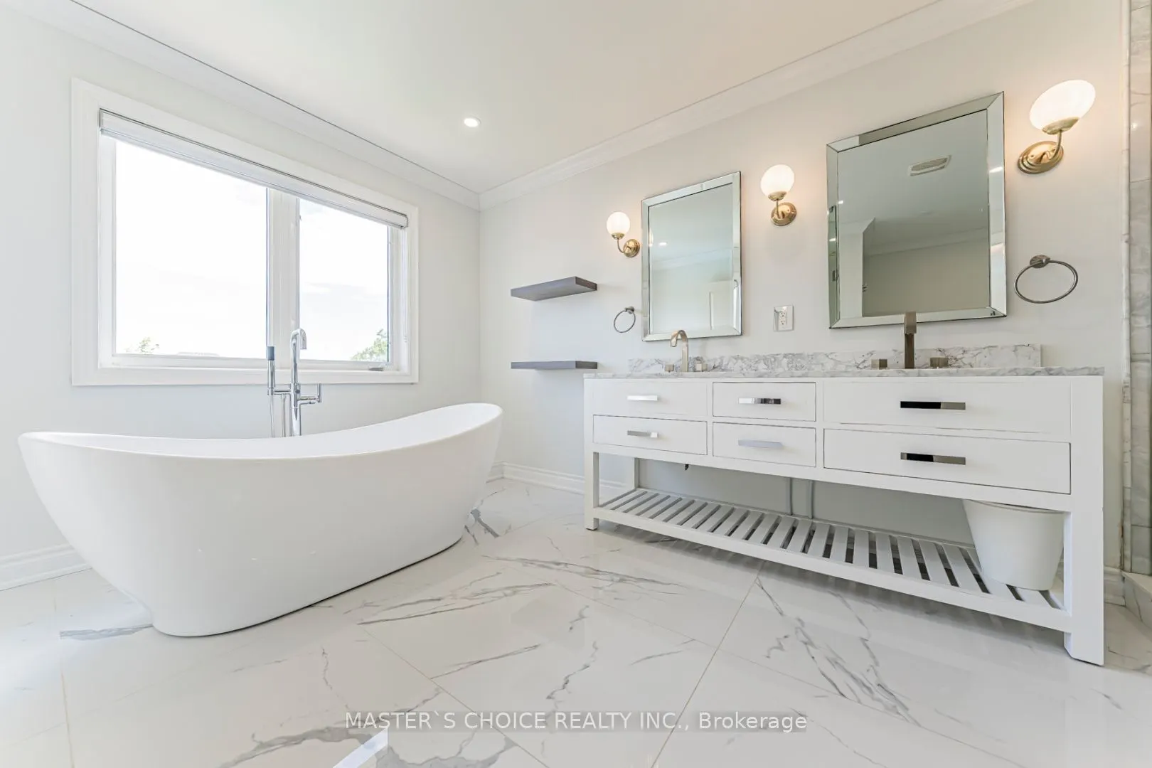 2357 Rideau Drive