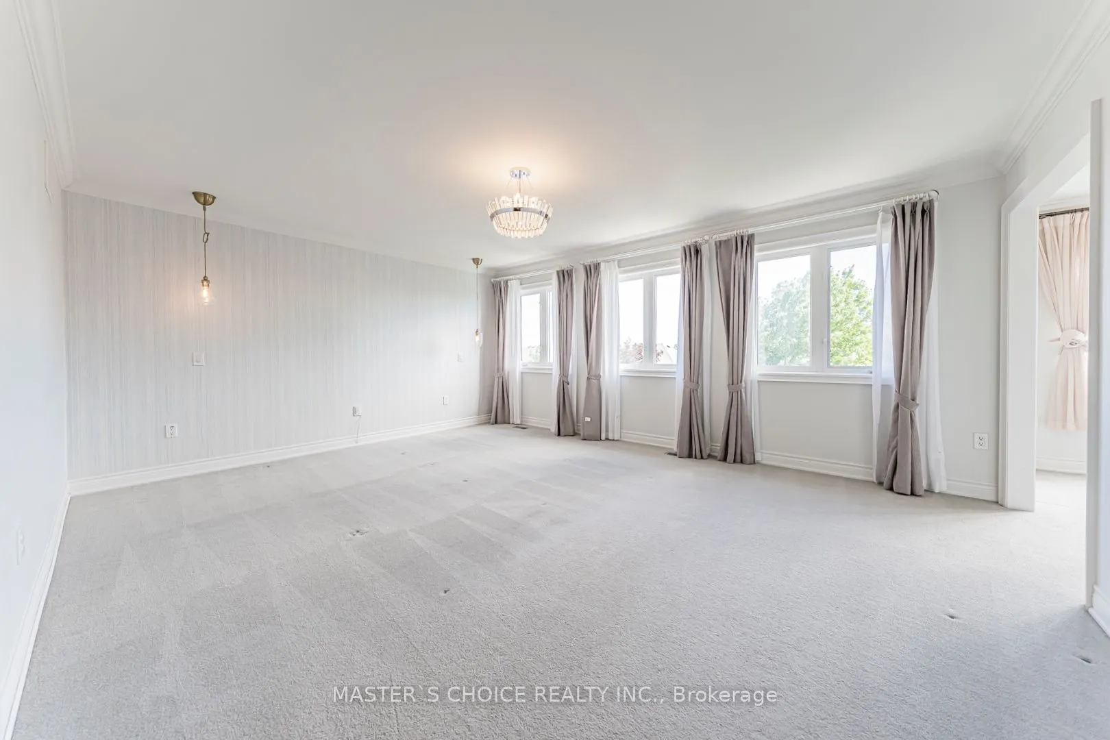 2357 Rideau Drive