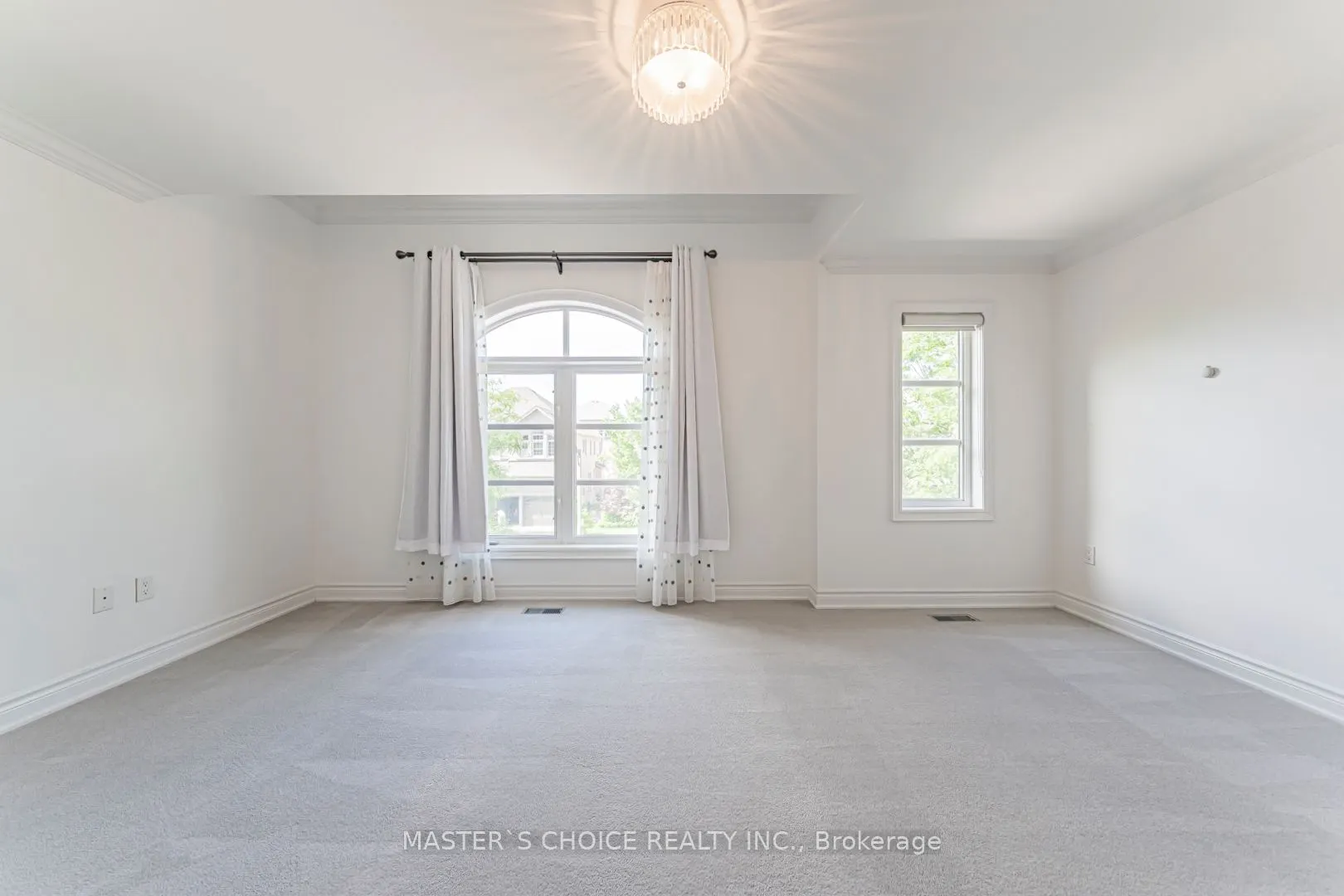 2357 Rideau Drive
