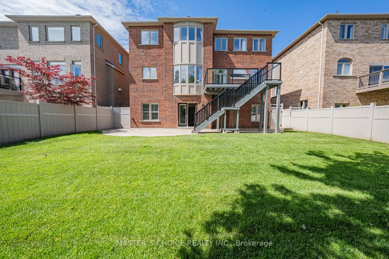 2357 Rideau Drive
