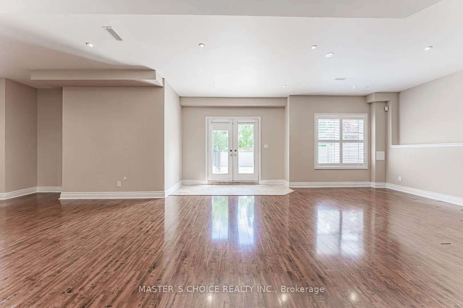 2357 Rideau Drive