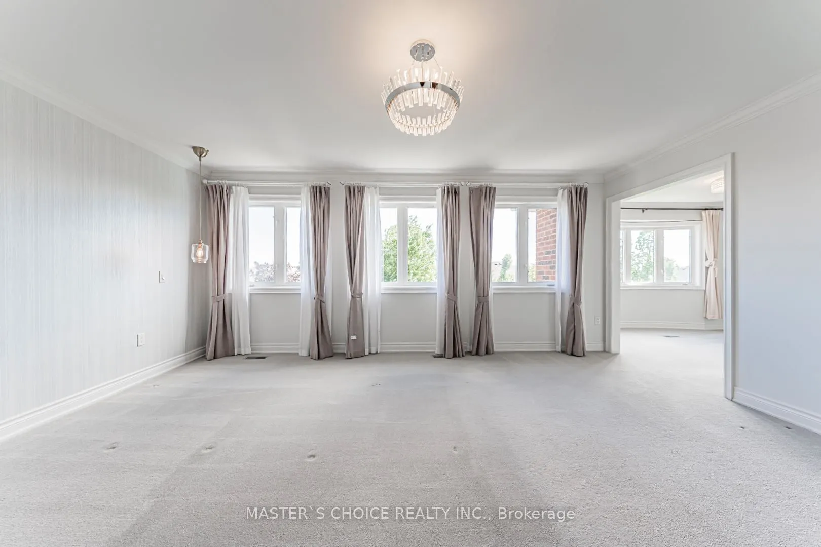 2357 Rideau Drive