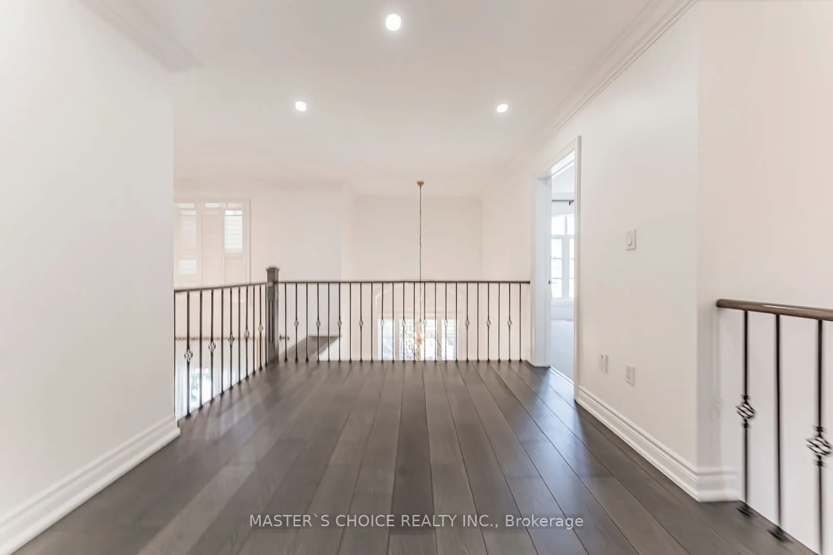 2357 Rideau Drive