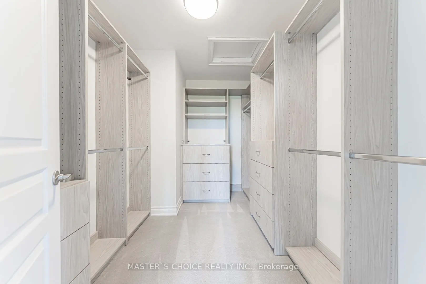 2357 Rideau Drive
