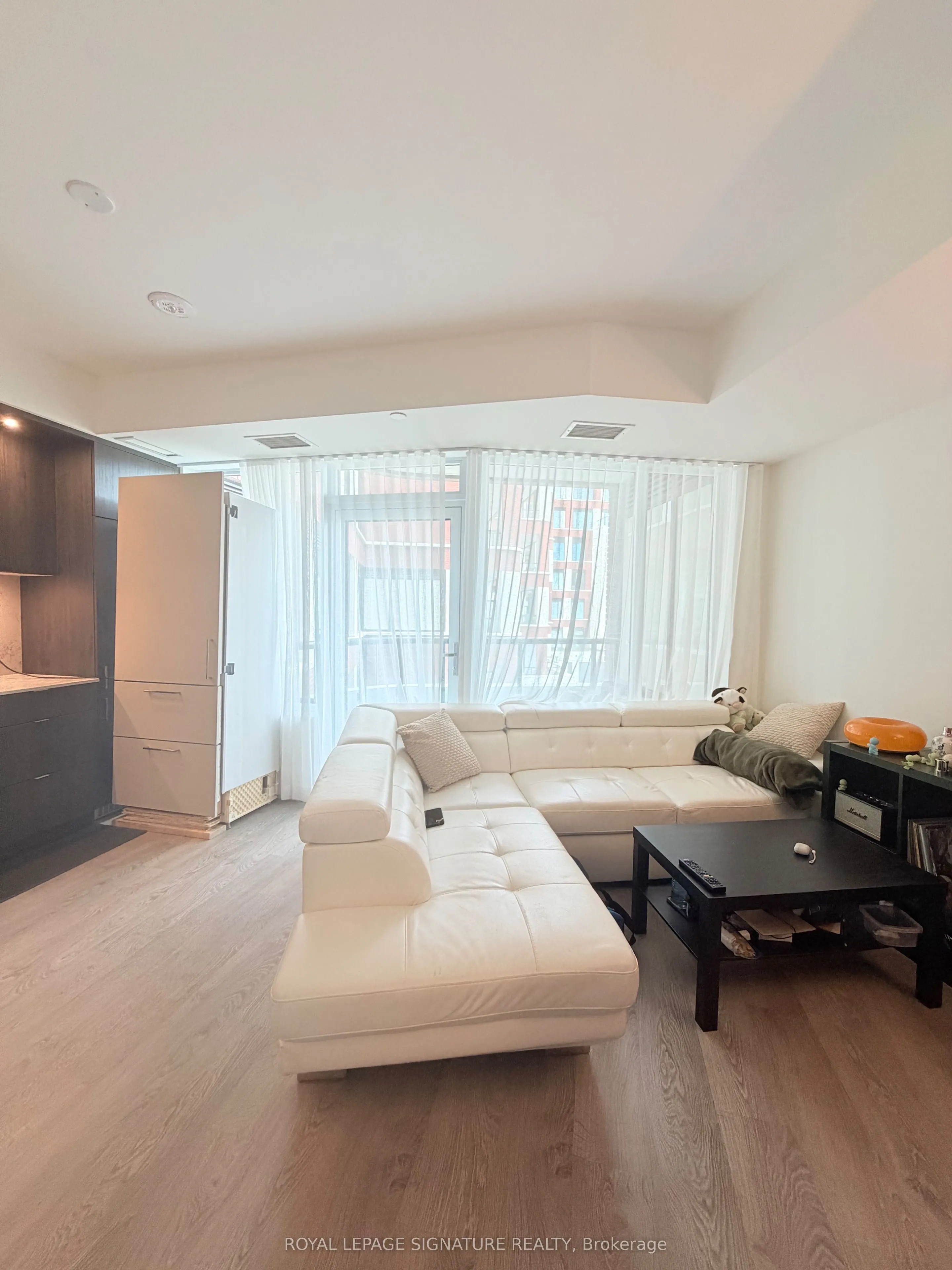 259 The Kingsway #301
