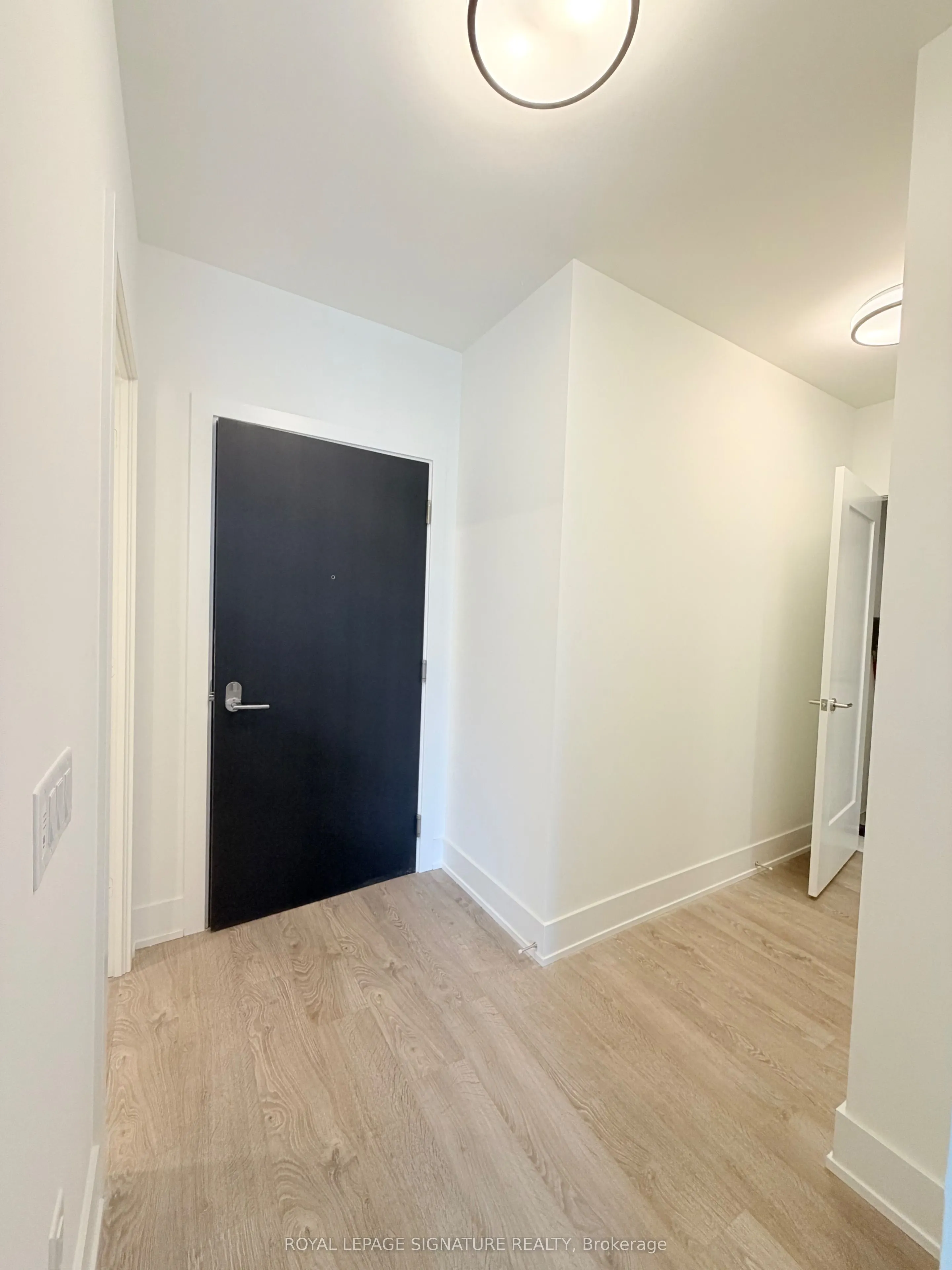 259 The Kingsway #301