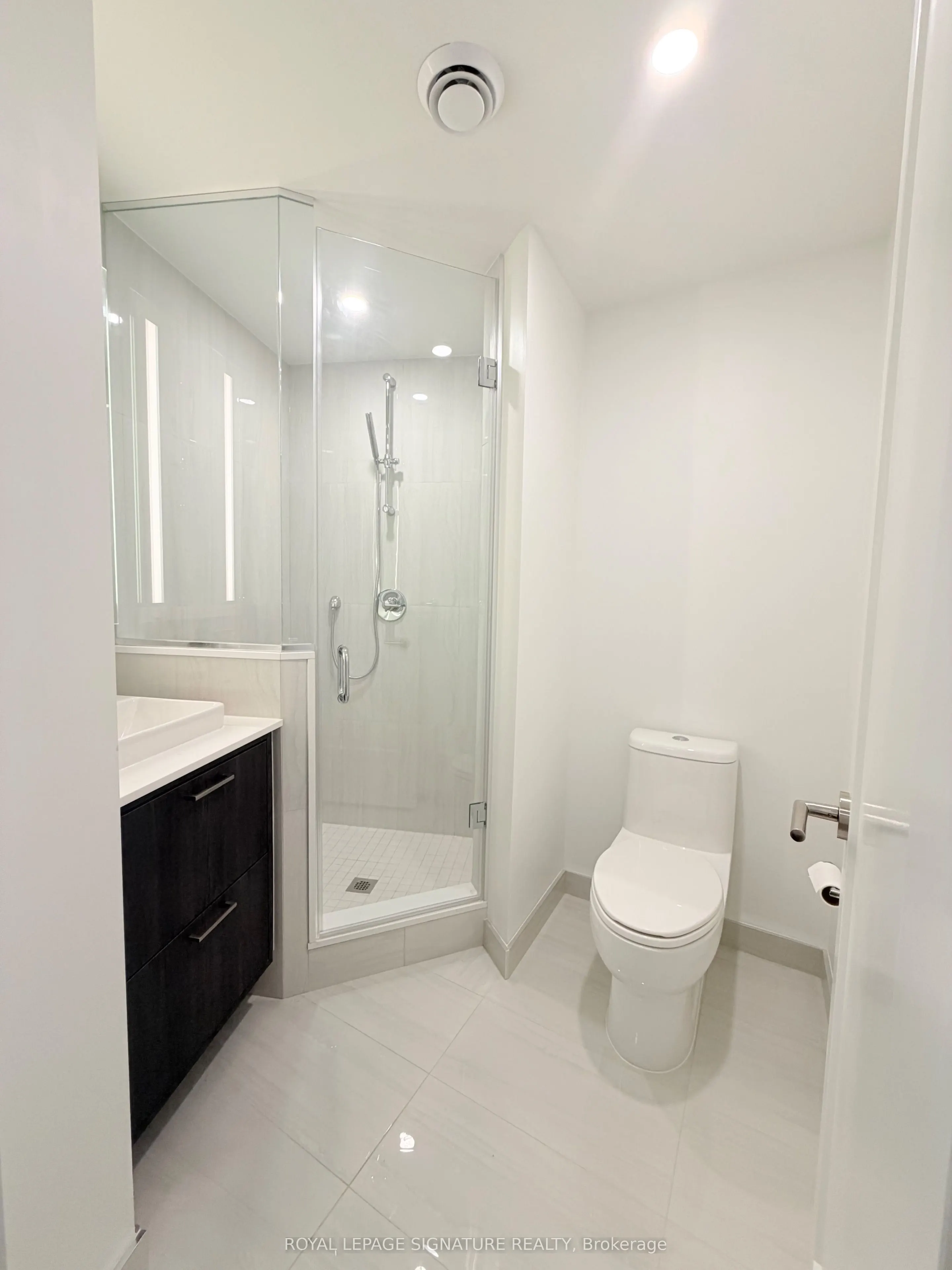 259 The Kingsway #301