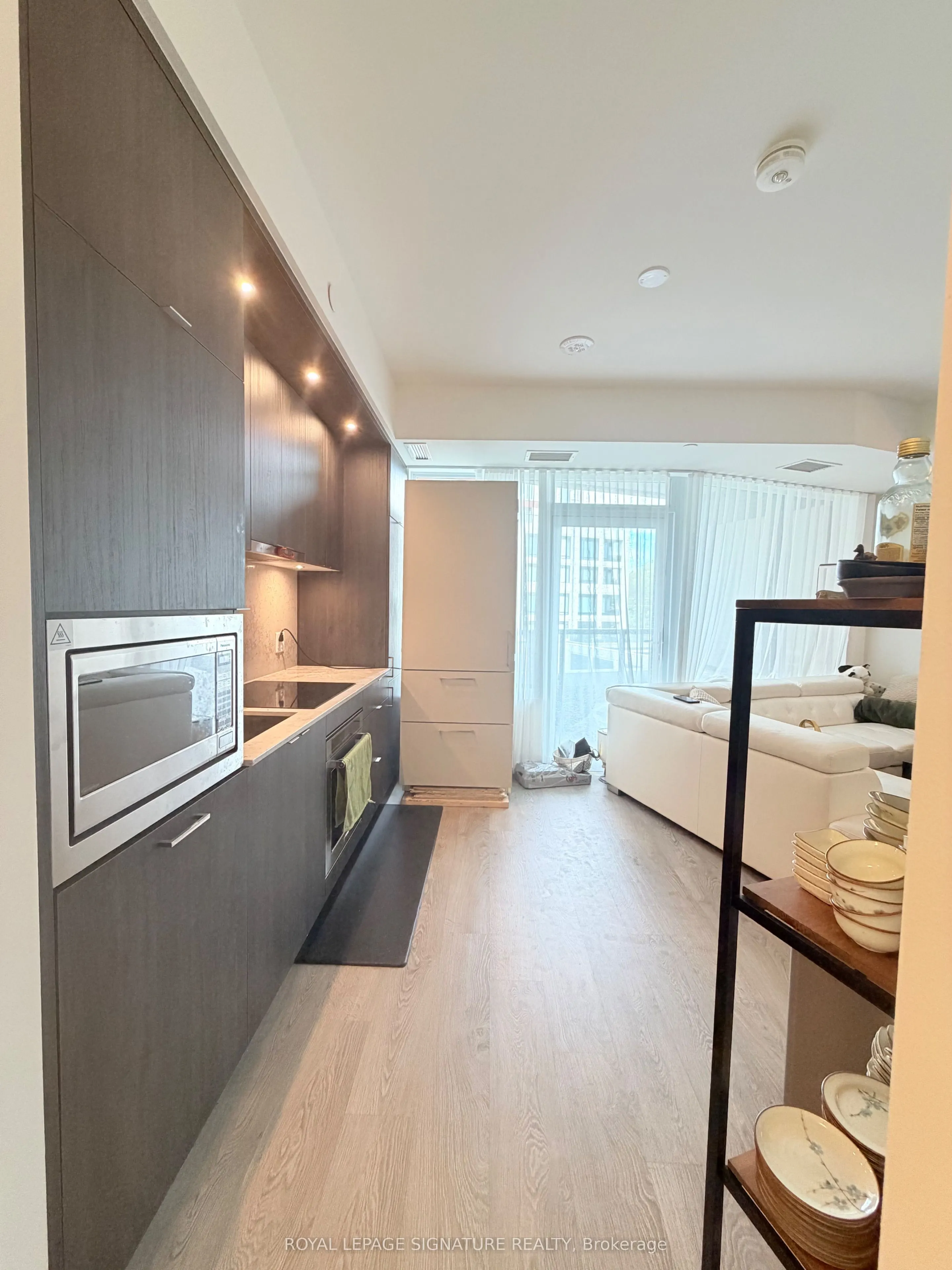 259 The Kingsway #301