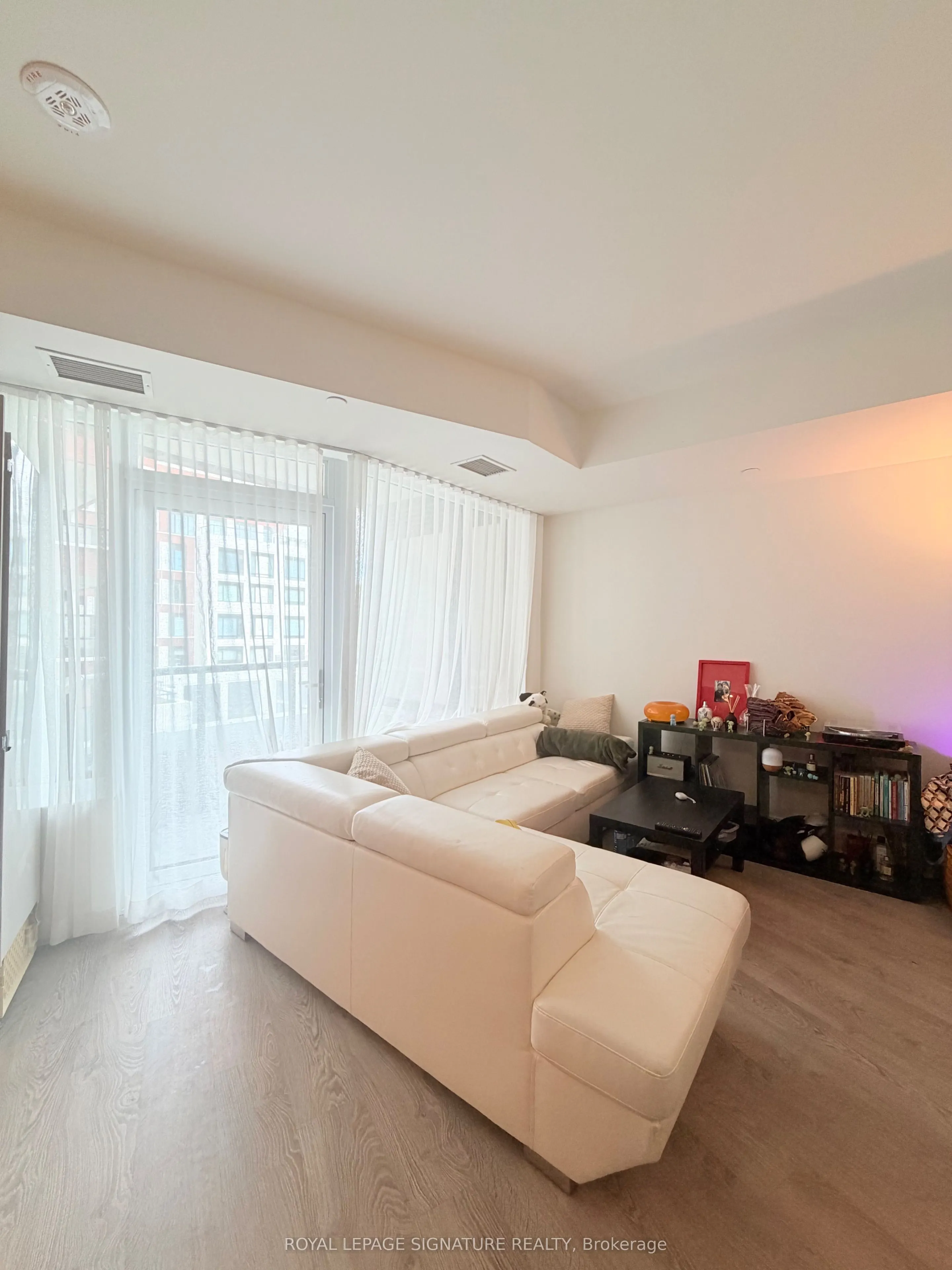 259 The Kingsway #301