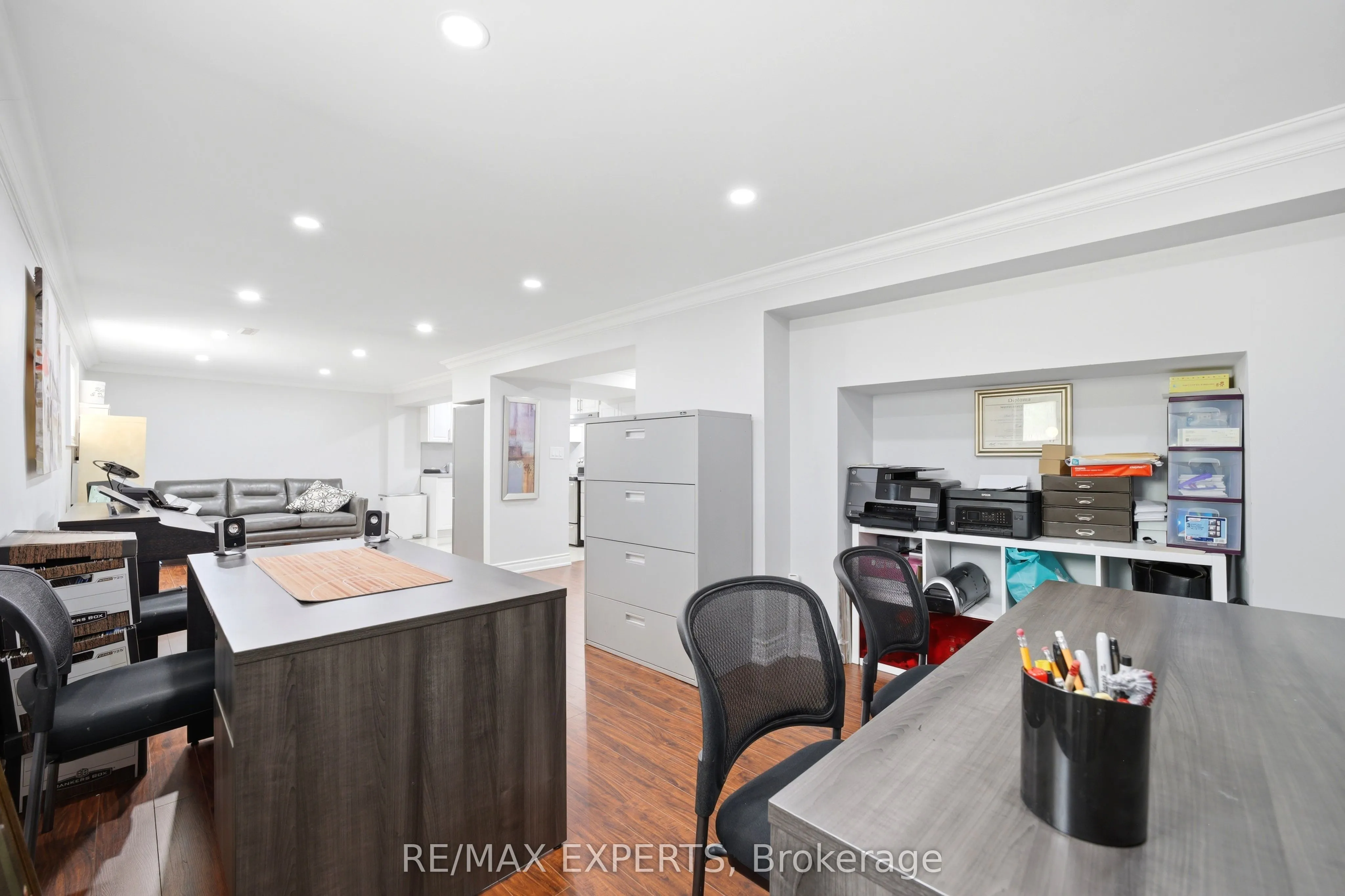 3656 Sawmill Valley Drive
