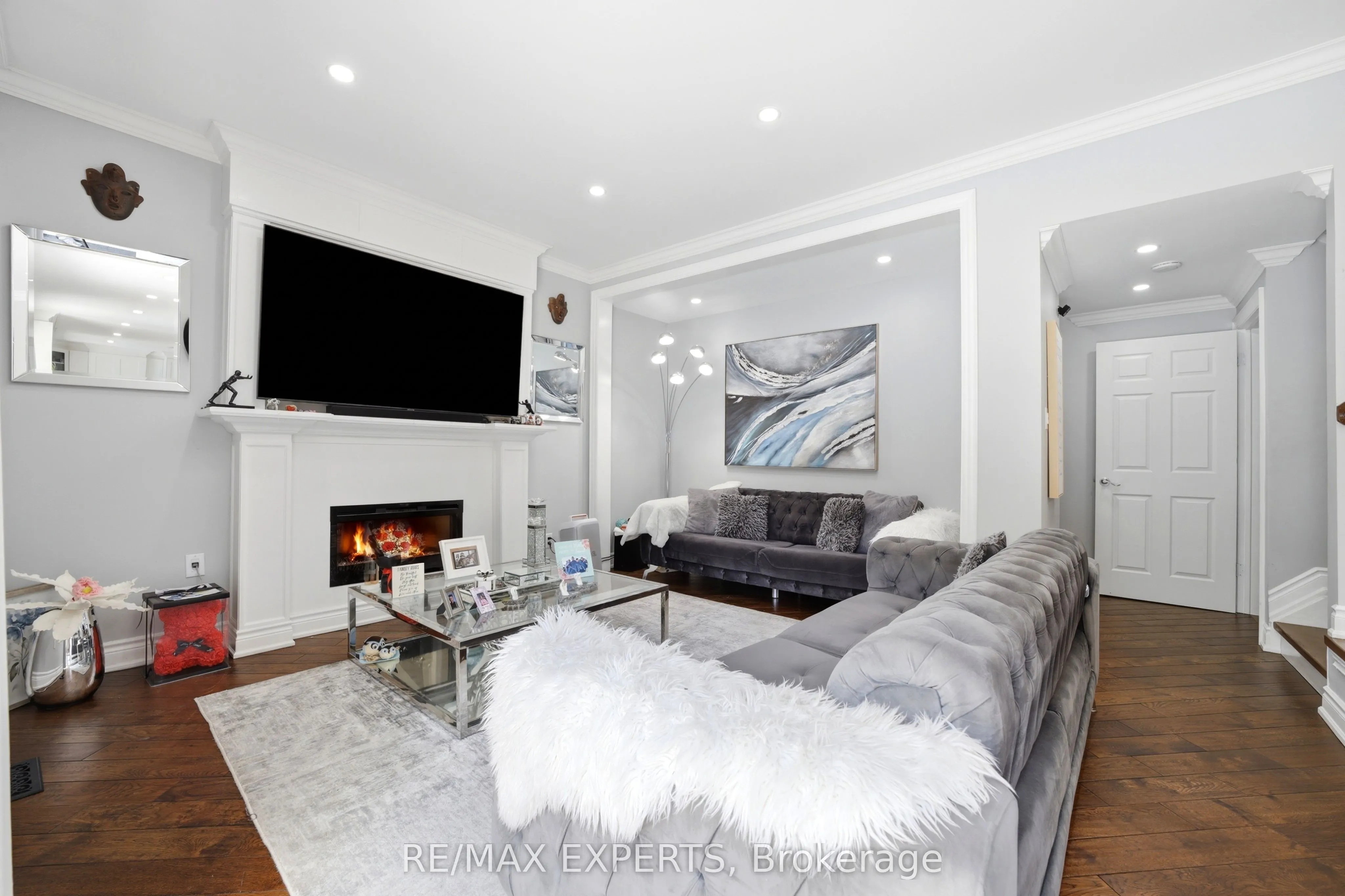 3656 Sawmill Valley Drive