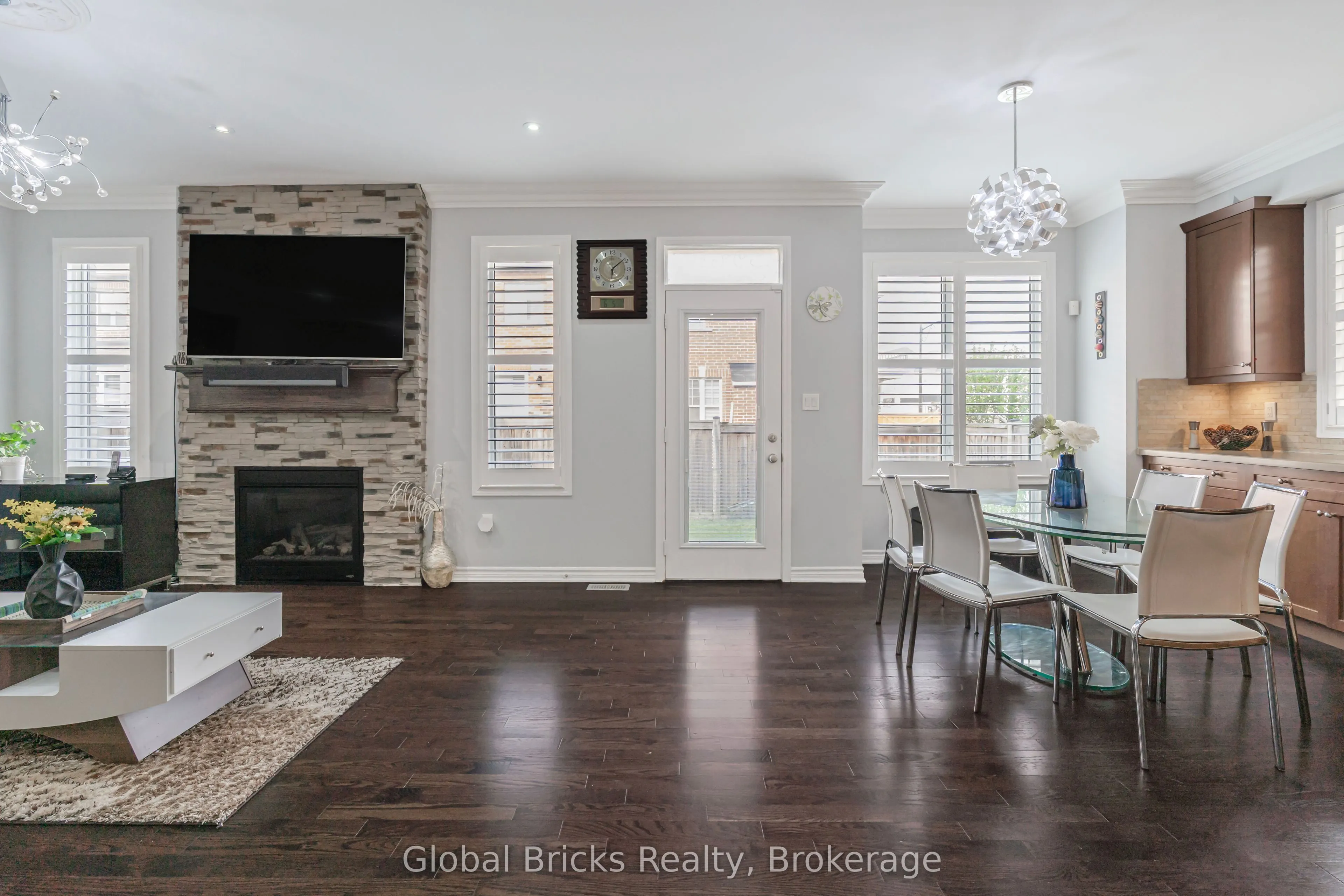 495 Blinco Terrace