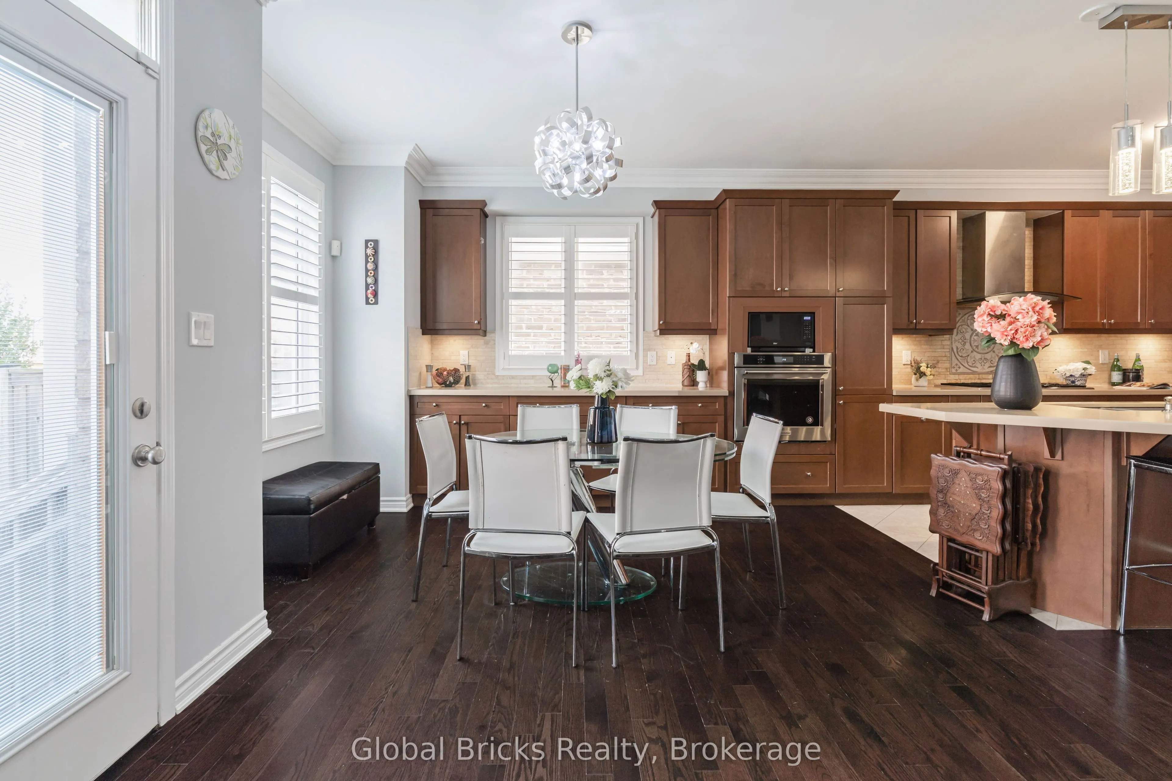 495 Blinco Terrace