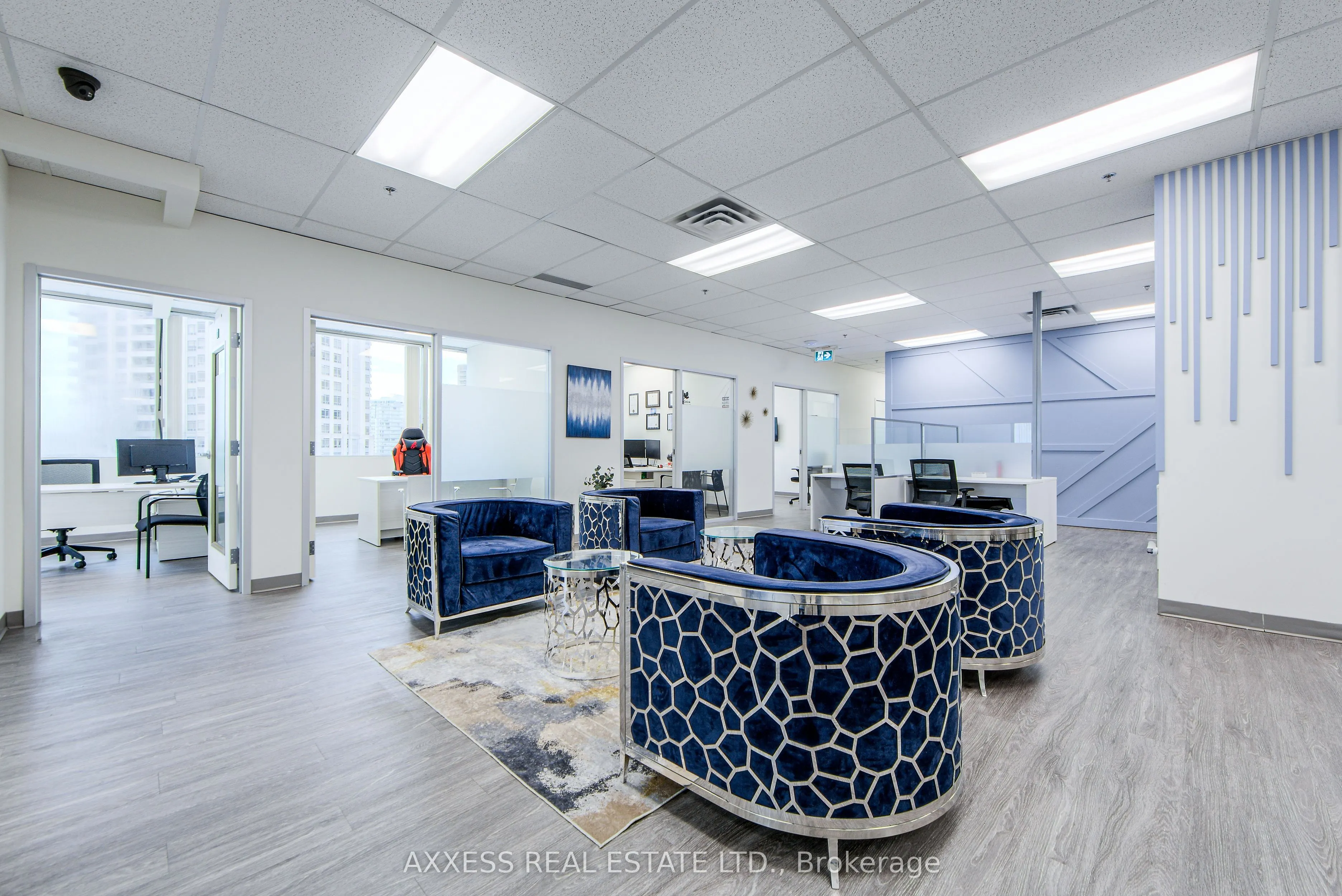 30 Eglinton Avenue W