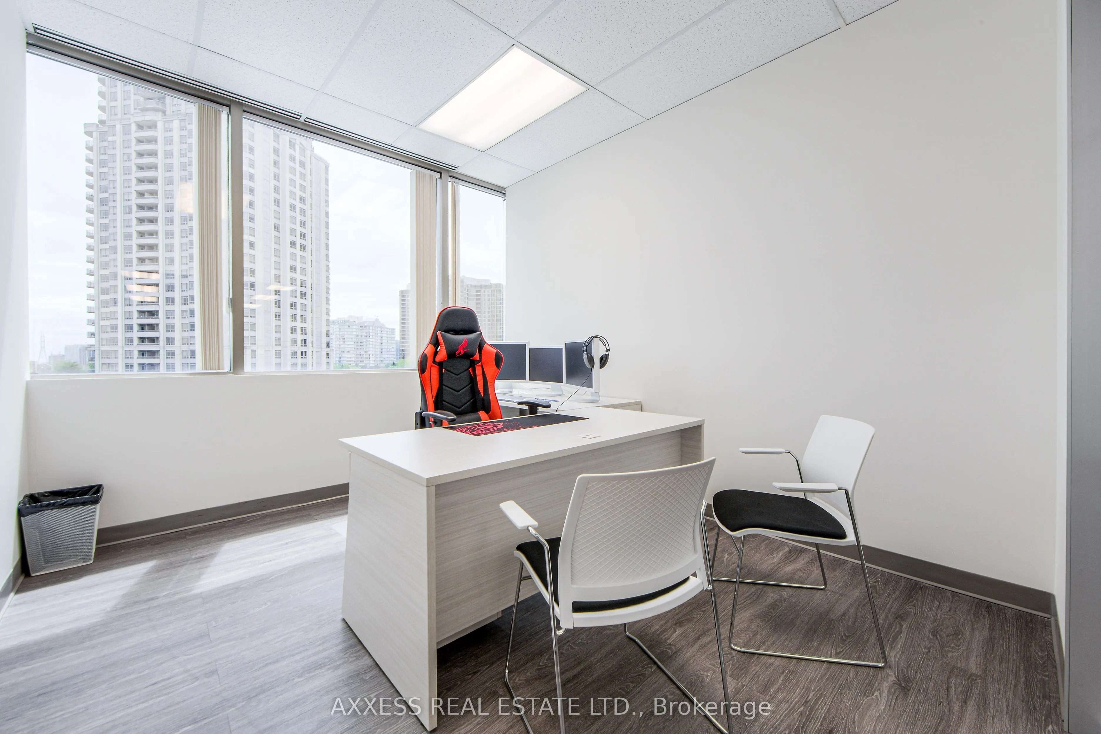 30 Eglinton Avenue W