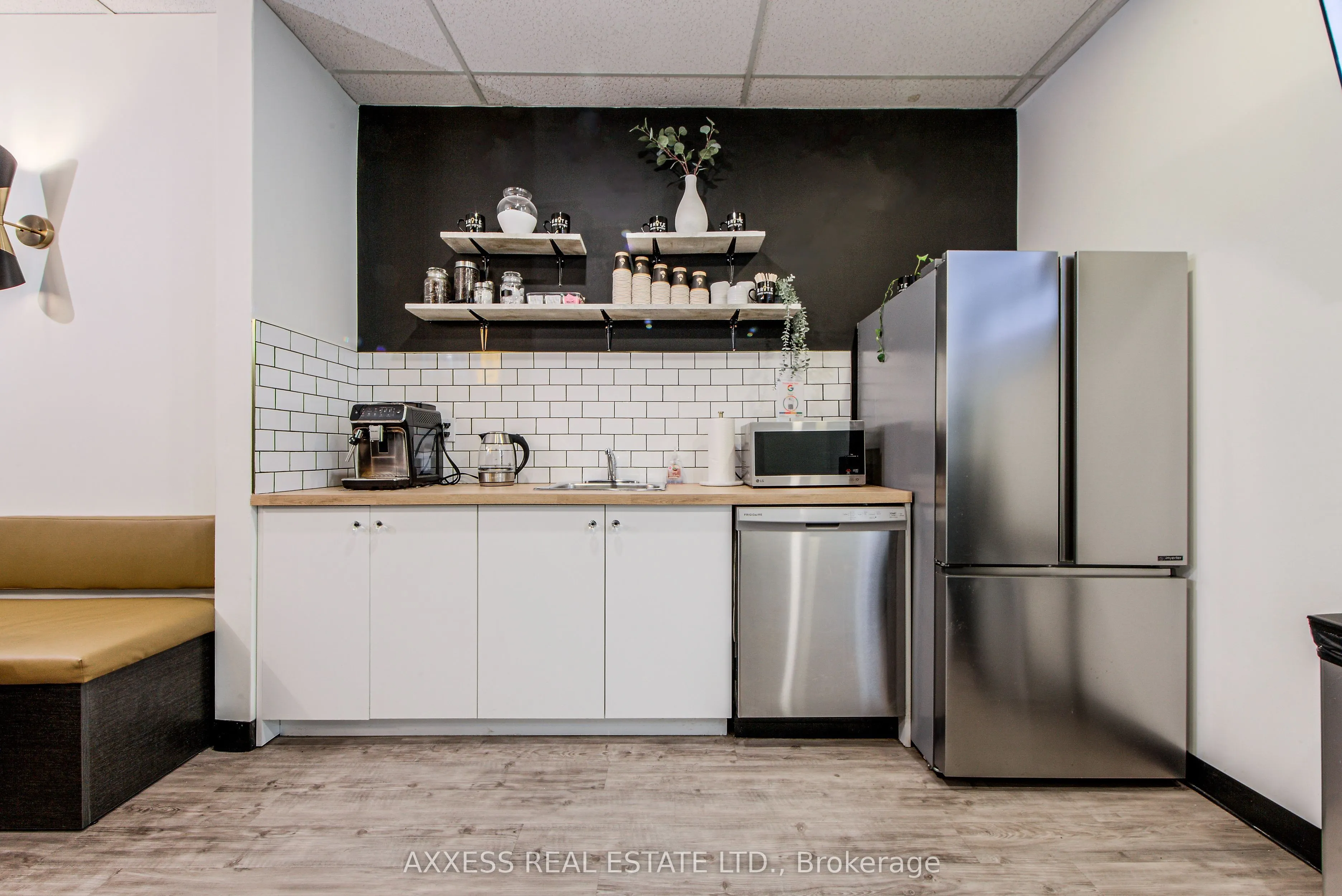 30 Eglinton Avenue W