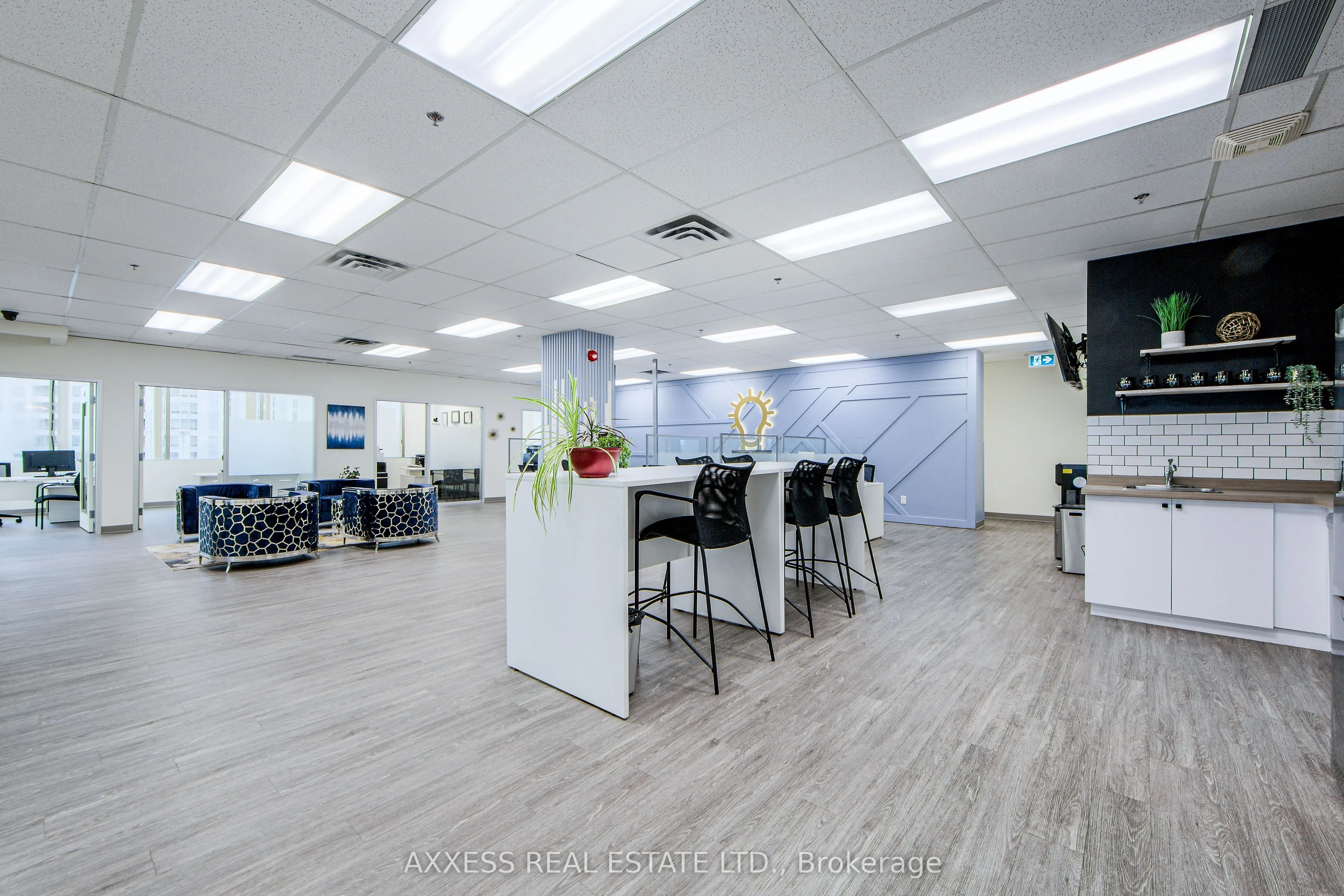30 Eglinton Avenue W