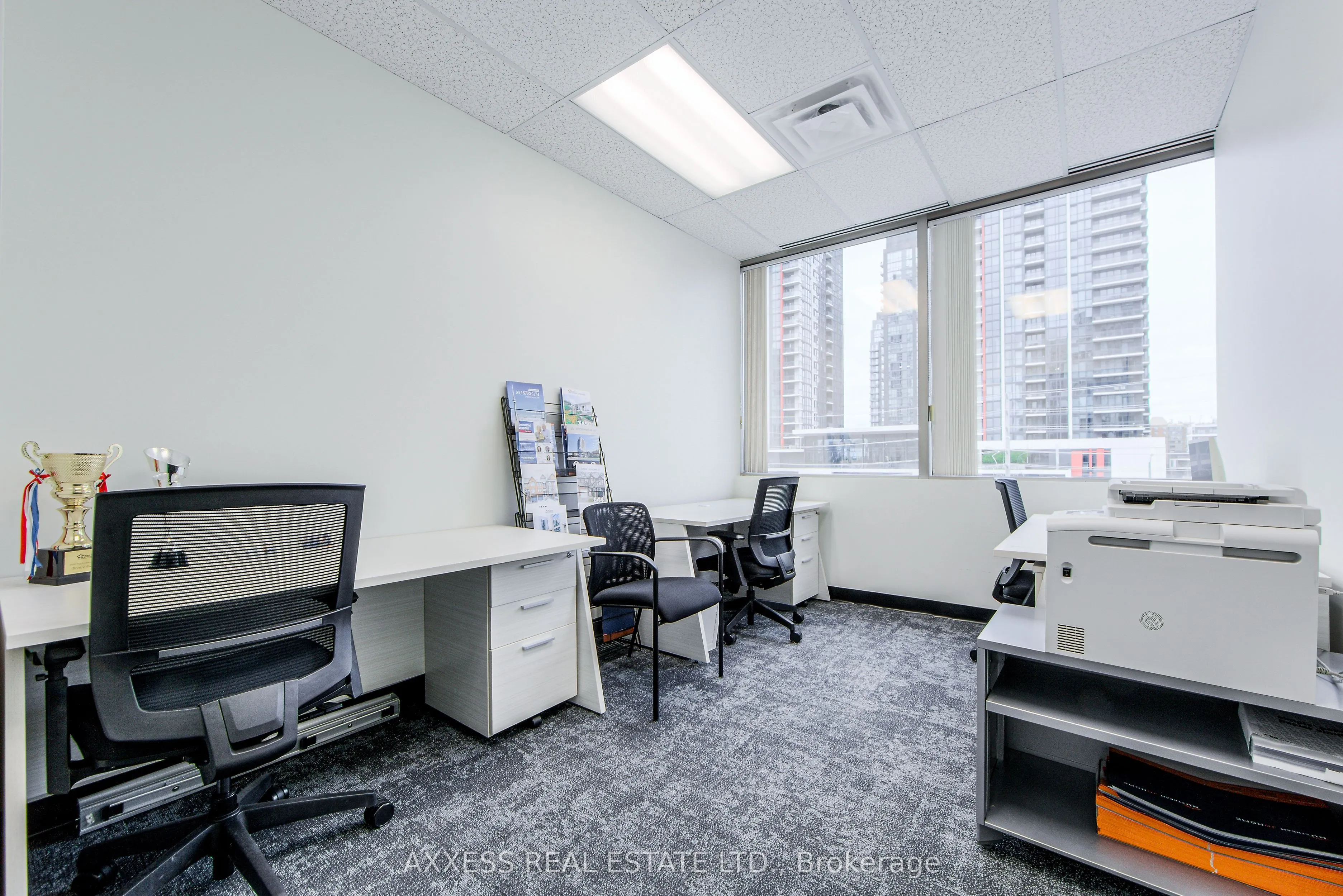 30 Eglinton Avenue W