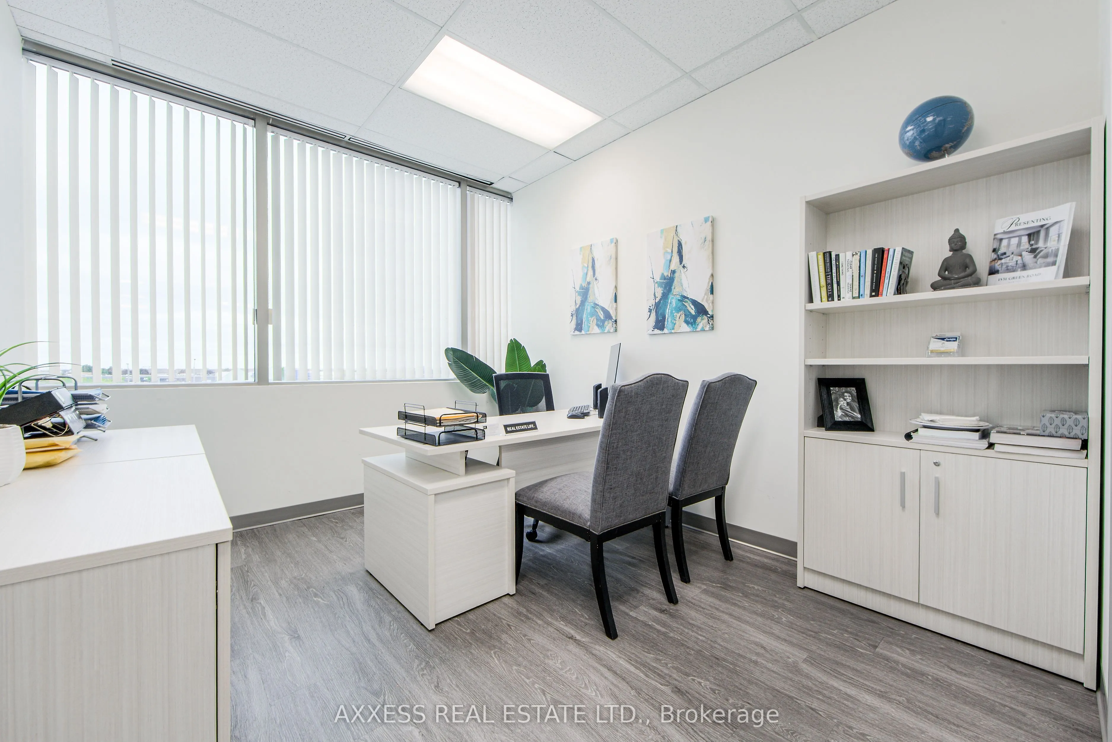 30 Eglinton Avenue W