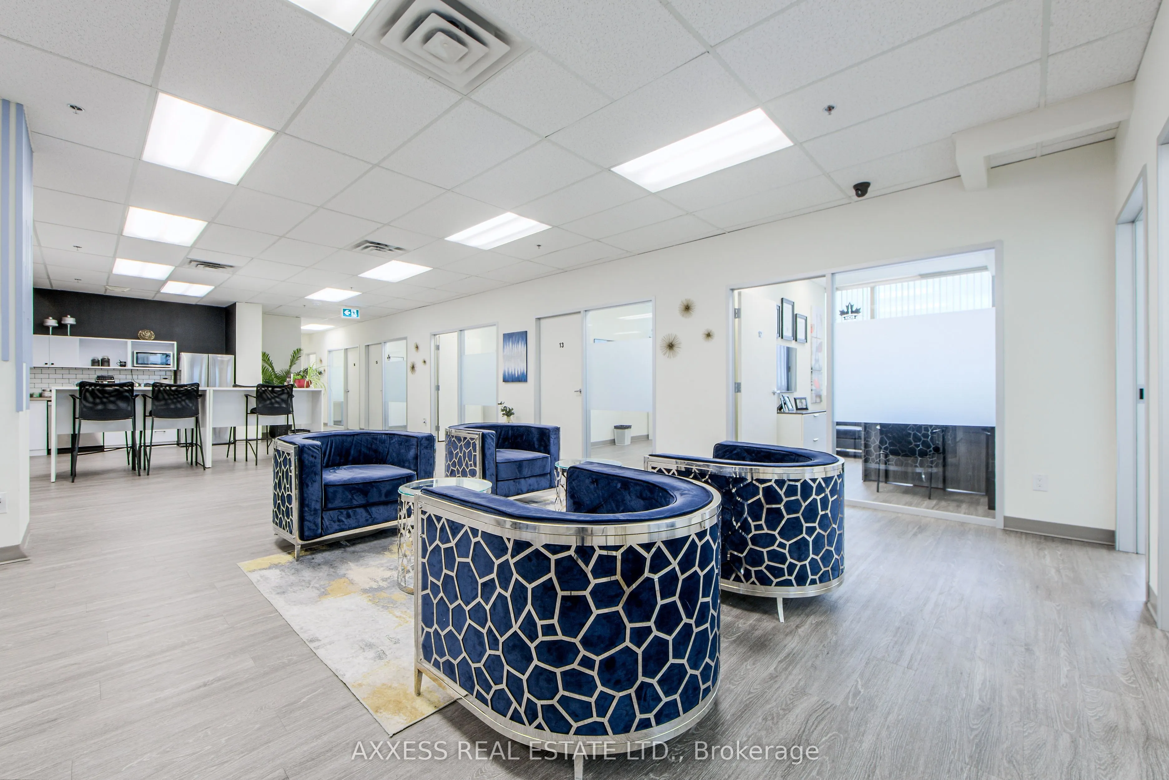 30 Eglinton Avenue W