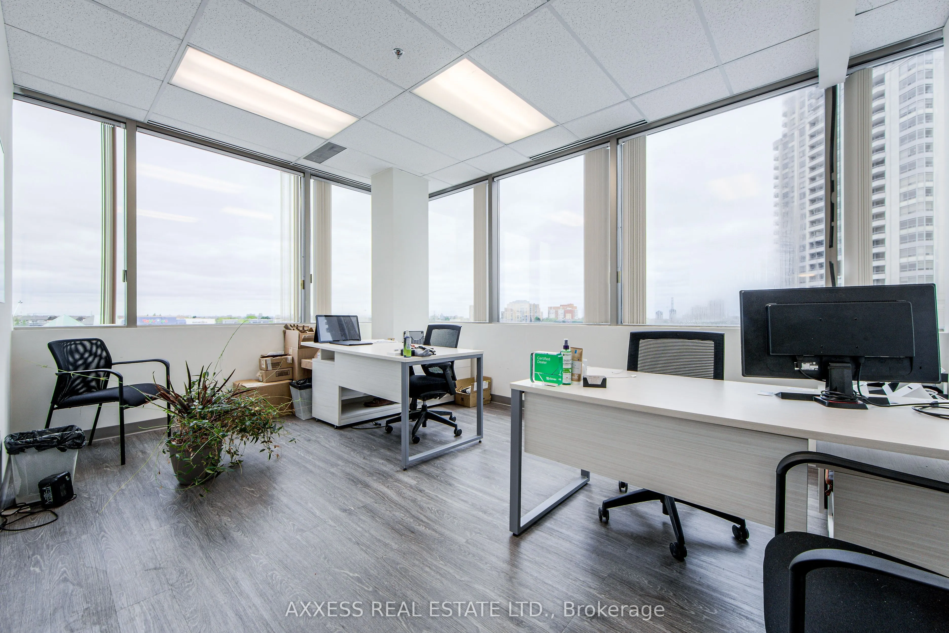 30 Eglinton Avenue W