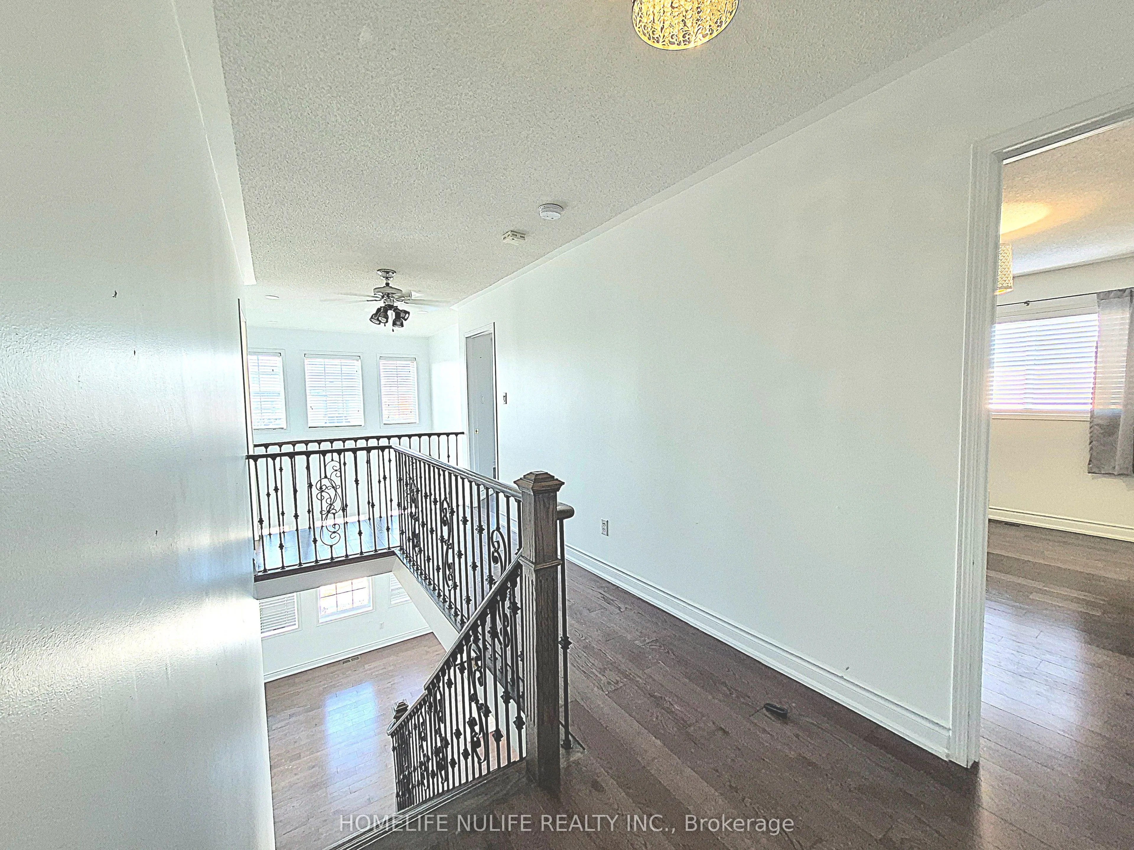 3866 Thomas Street