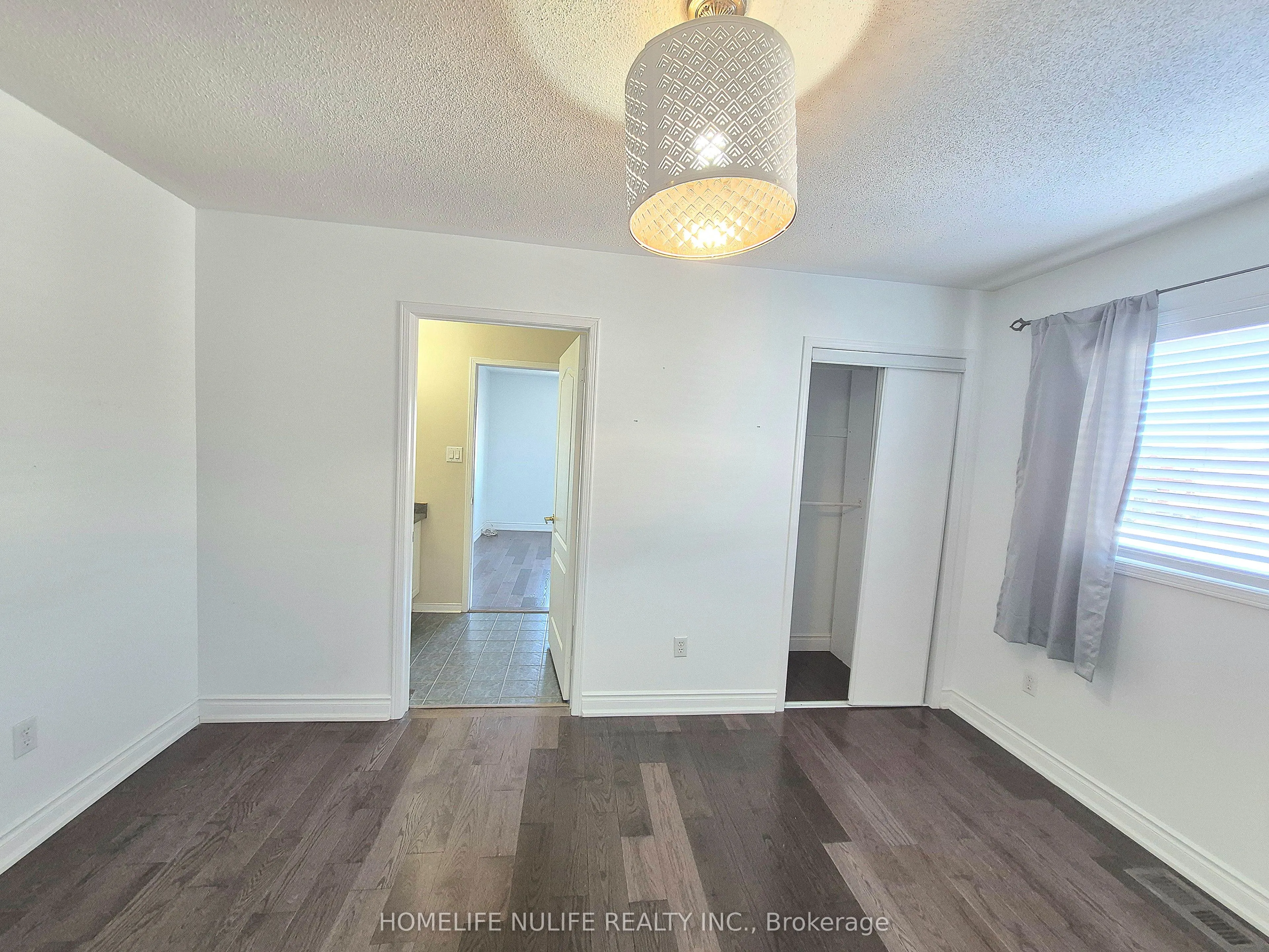 3866 Thomas Street