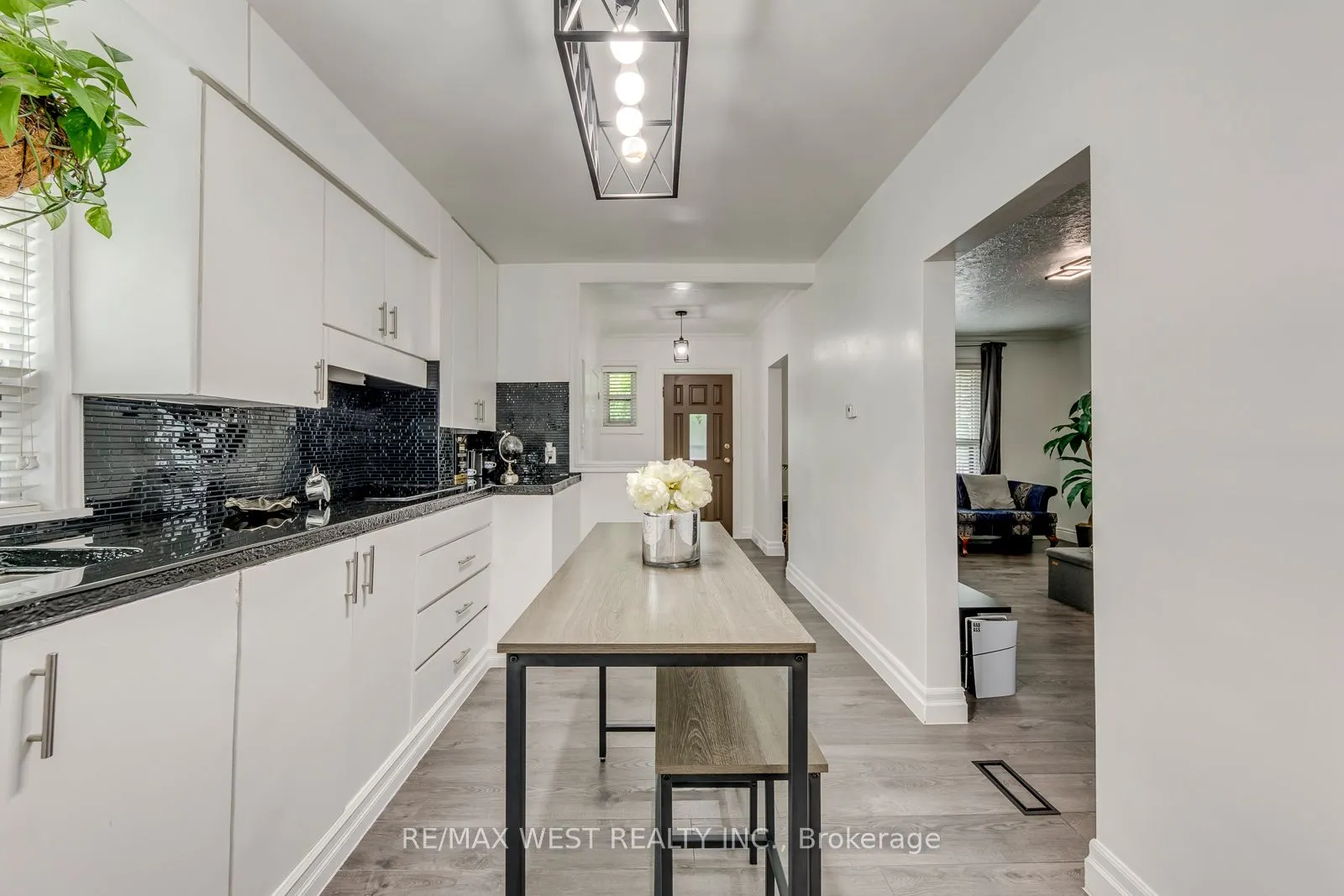 49 Montcalm Avenue